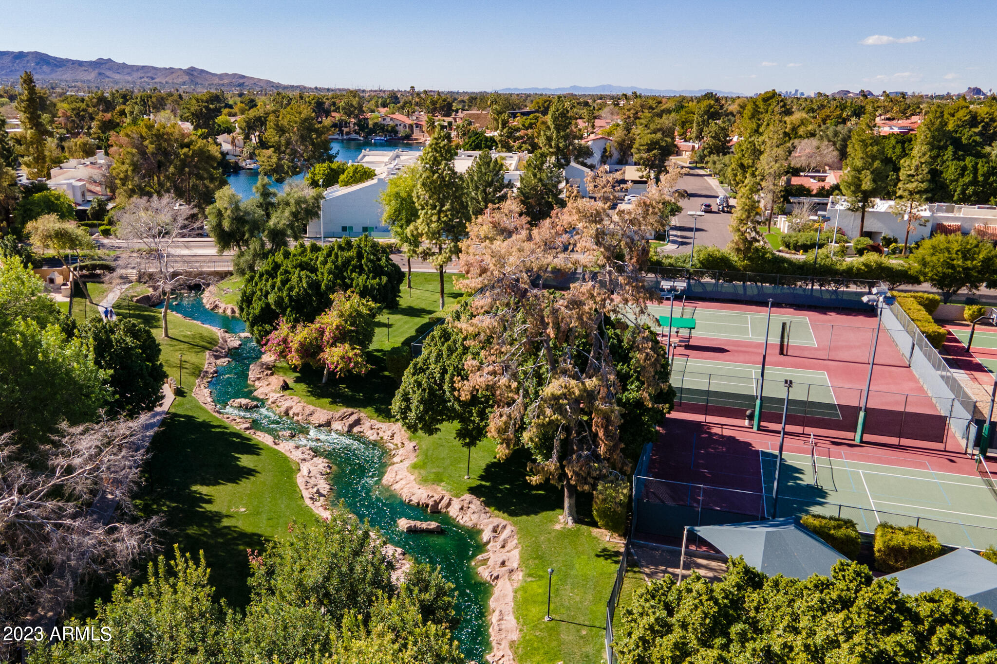 1201 E NORTHSHORE Drive, 124