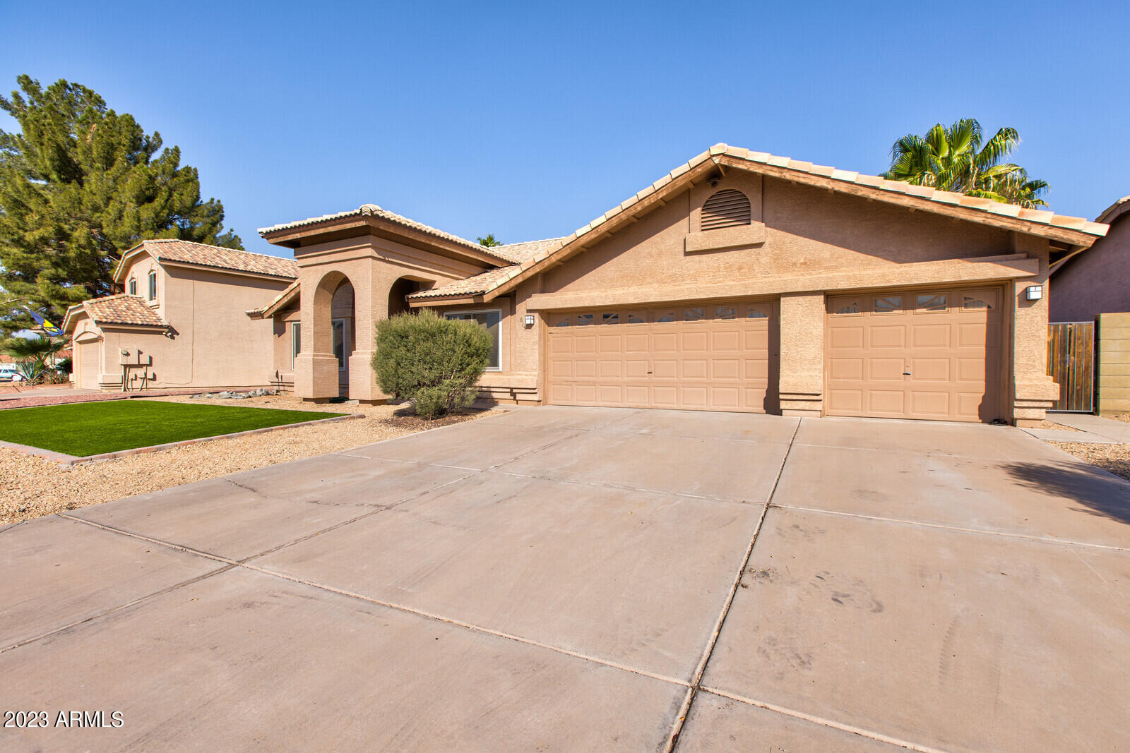 625 S CHERI LYNN Drive