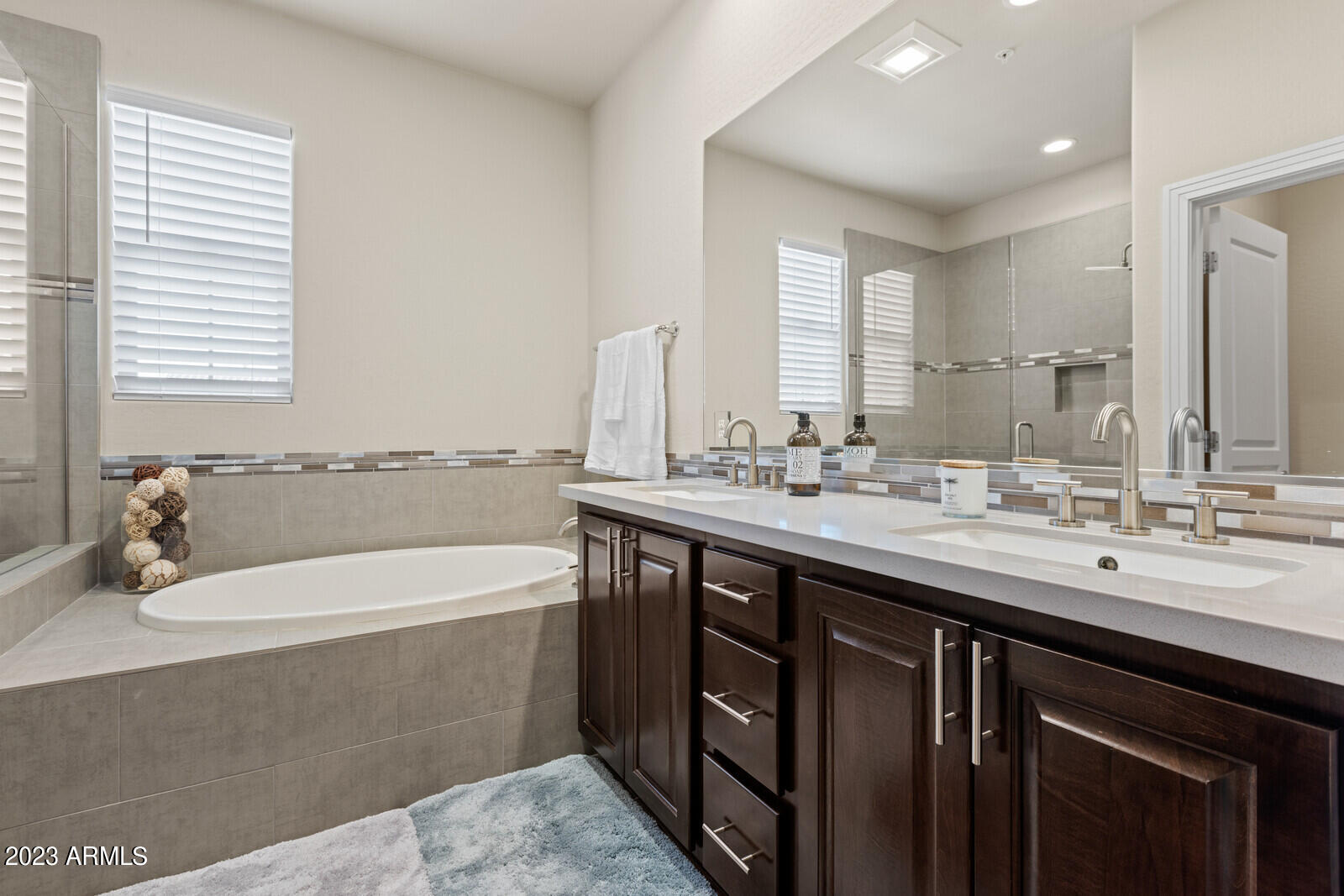 20750 N 87TH Street, 2003