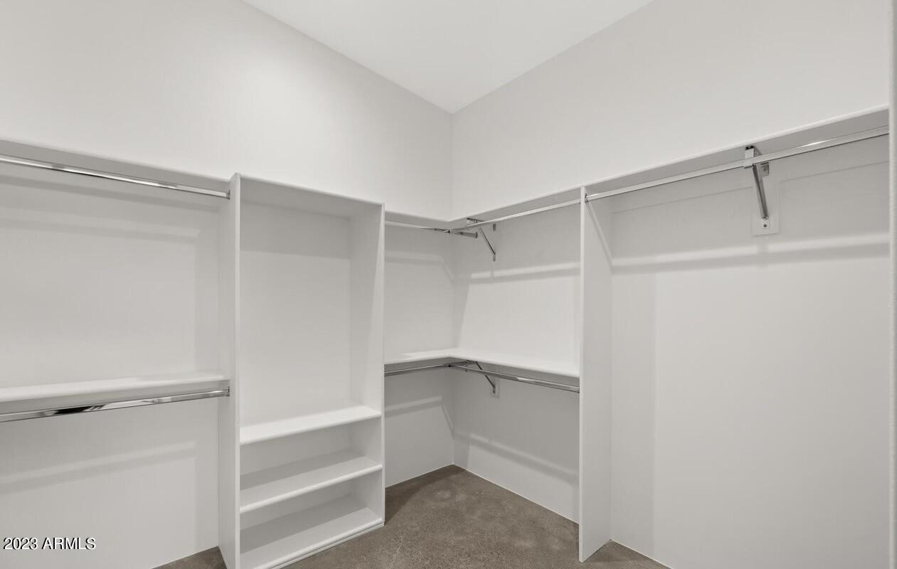 2205 E CLARENDON Avenue