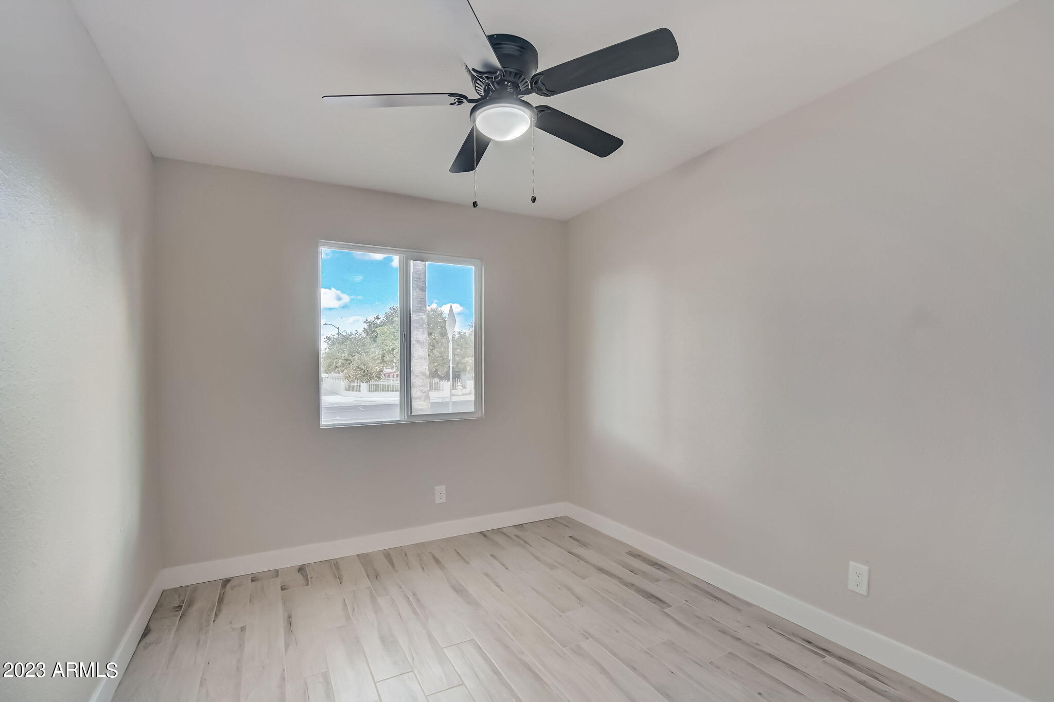 3615 E SWEETWATER Avenue