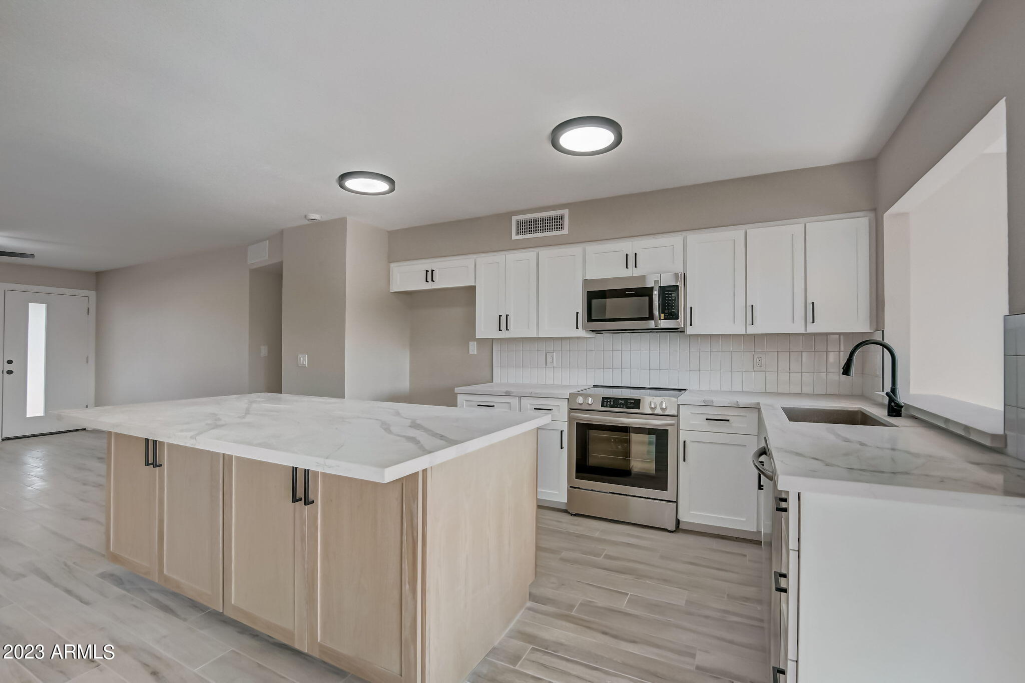 3615 E SWEETWATER Avenue