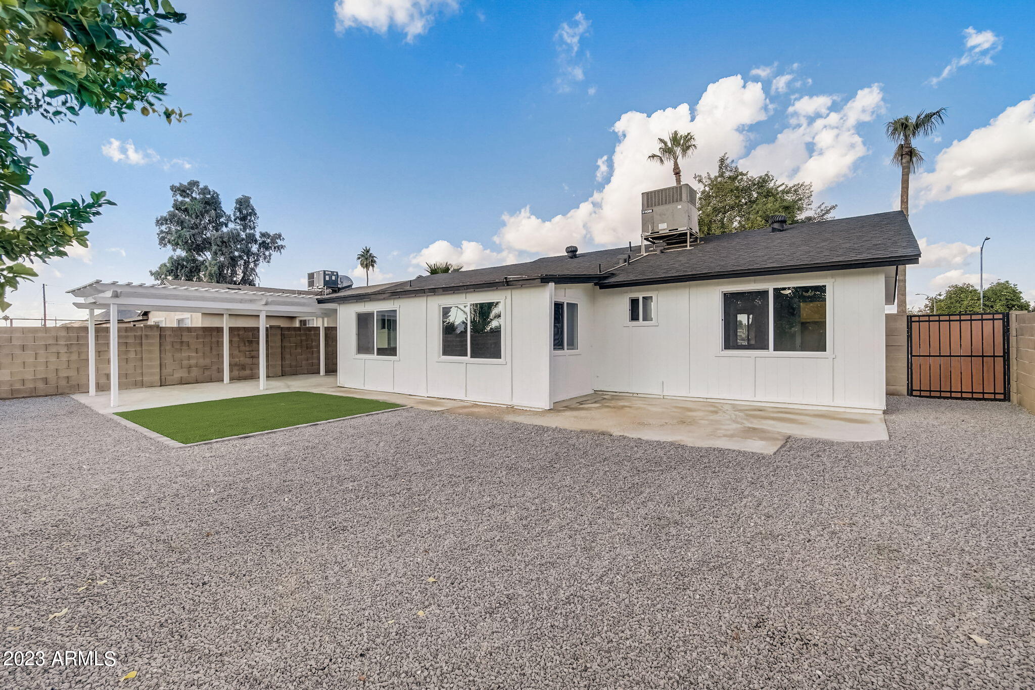 3615 E SWEETWATER Avenue