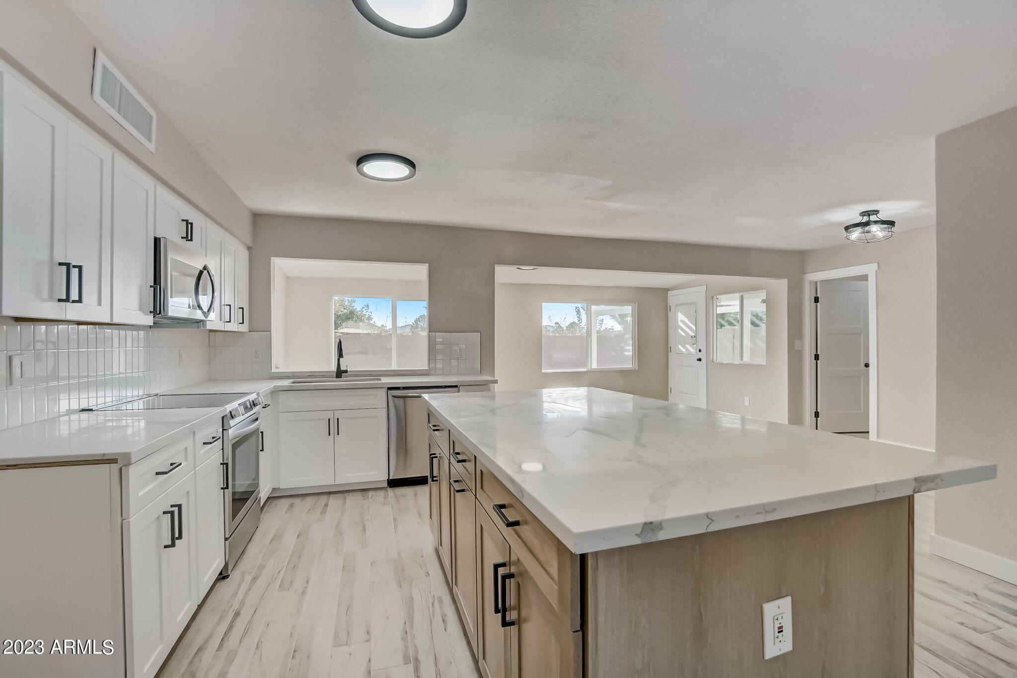 3615 E SWEETWATER Avenue