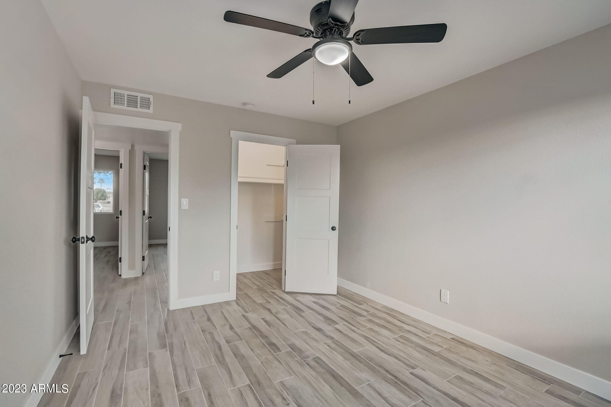 3615 E SWEETWATER Avenue