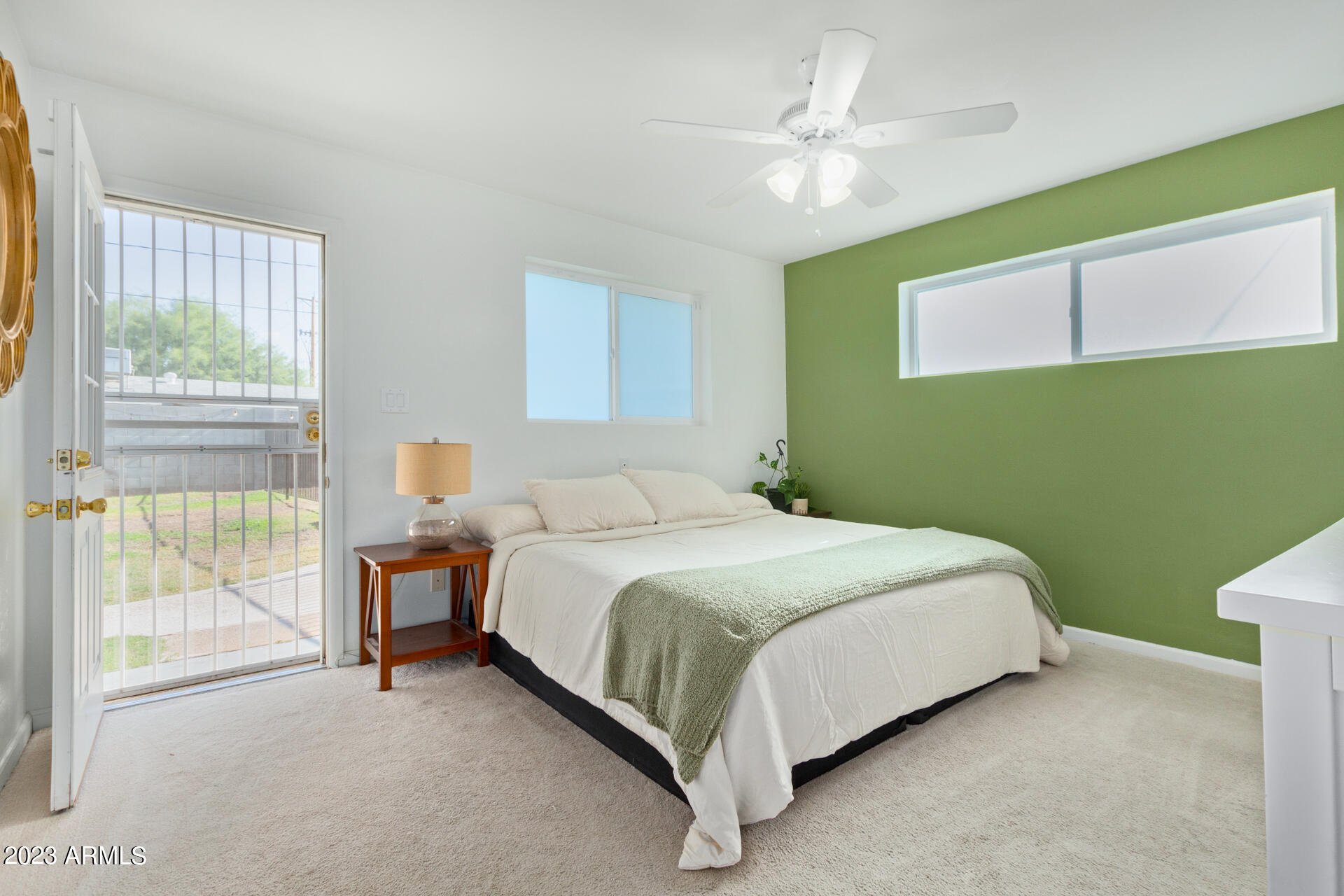 3025 E MITCHELL Drive