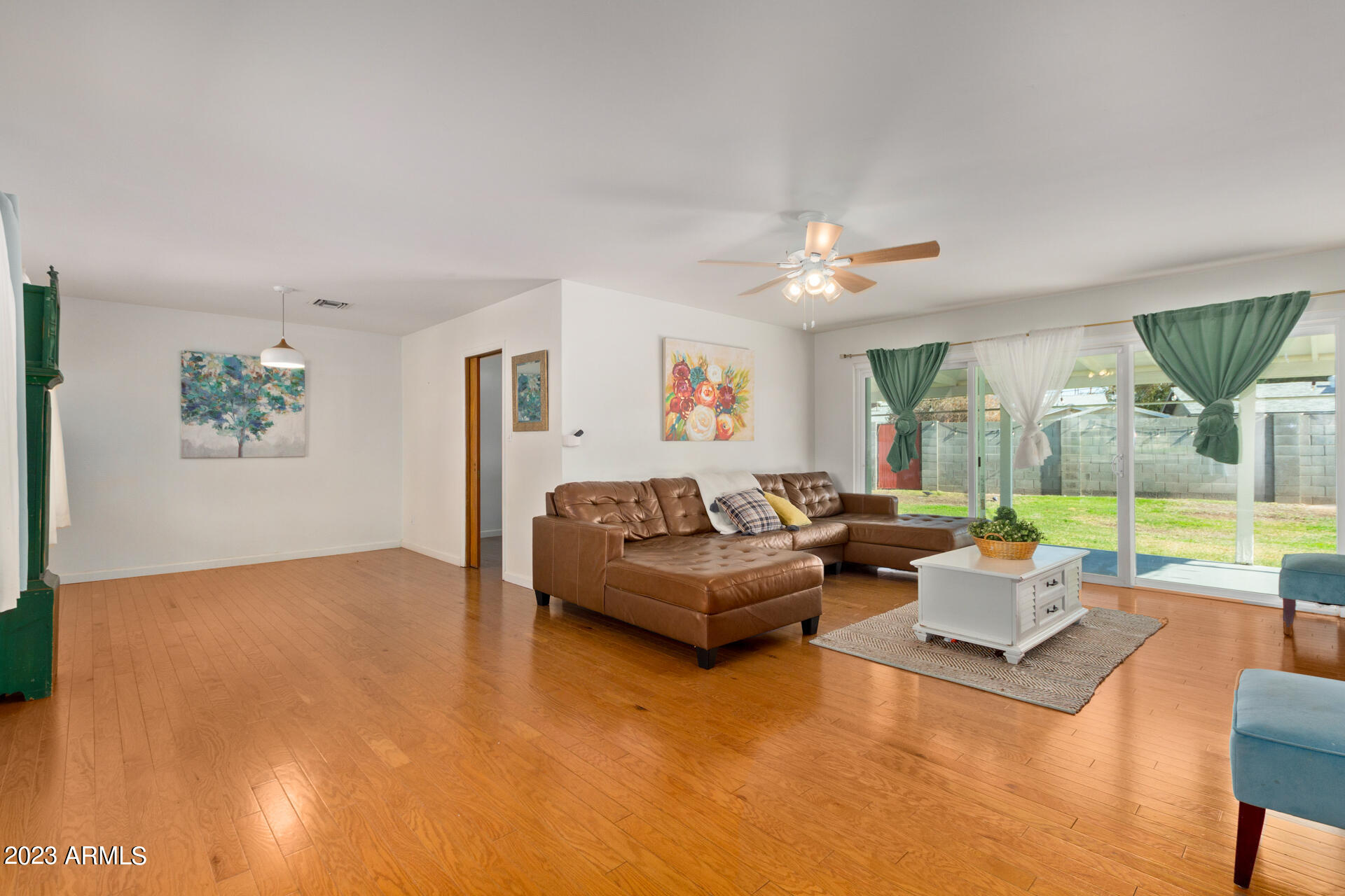 3025 E MITCHELL Drive