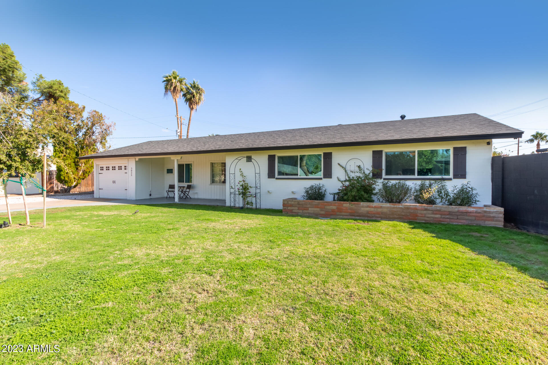 3025 E MITCHELL Drive