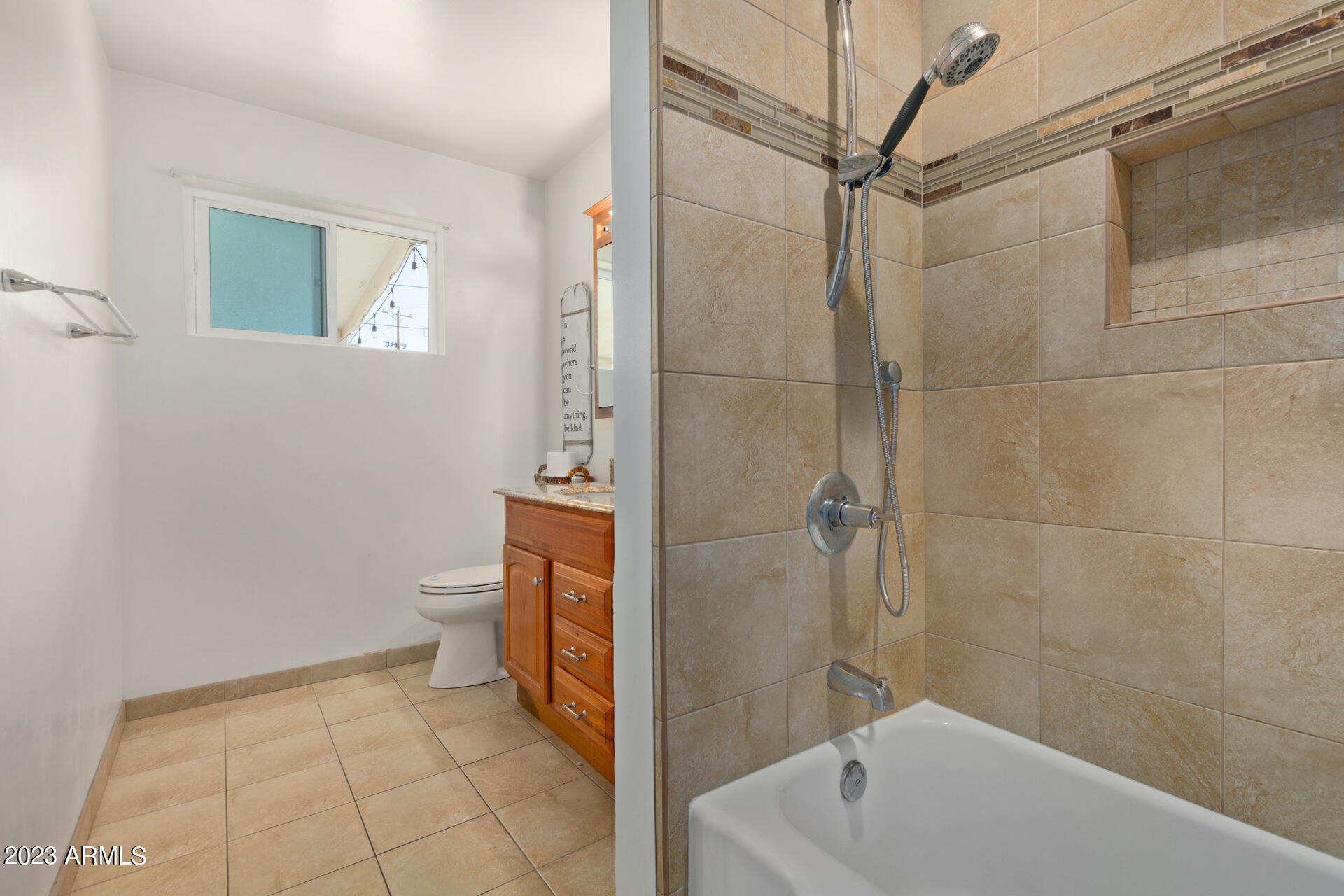 3025 E MITCHELL Drive