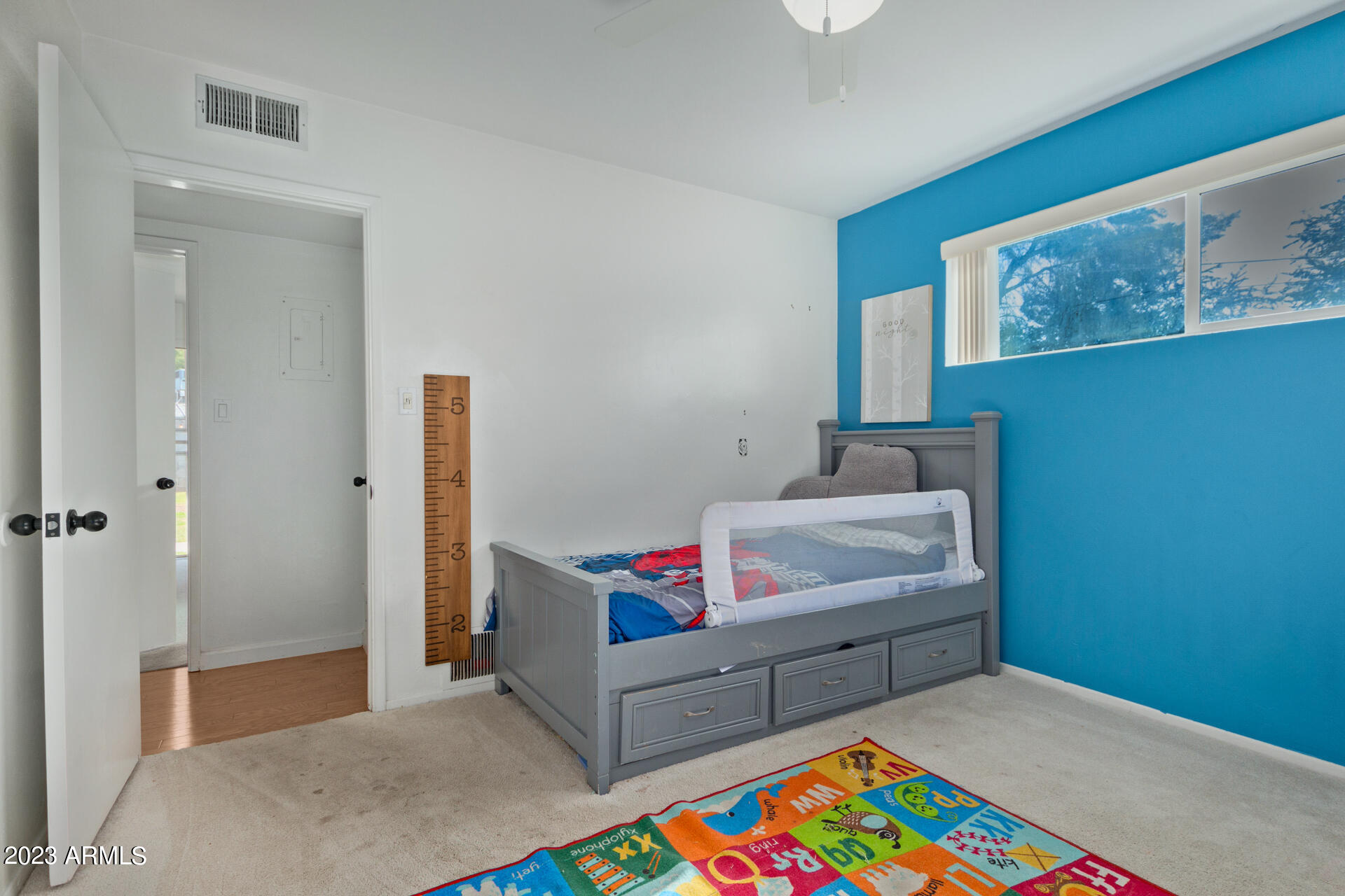 3025 E MITCHELL Drive