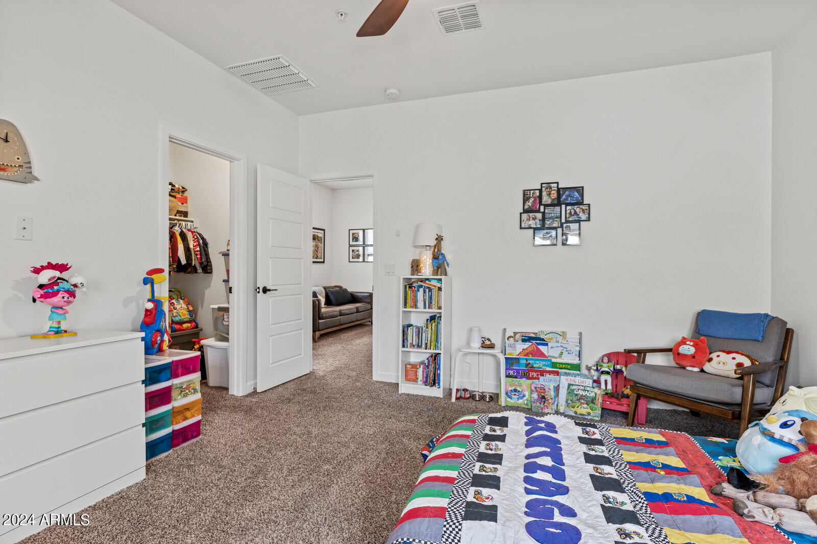 2263 W Harmont Drive