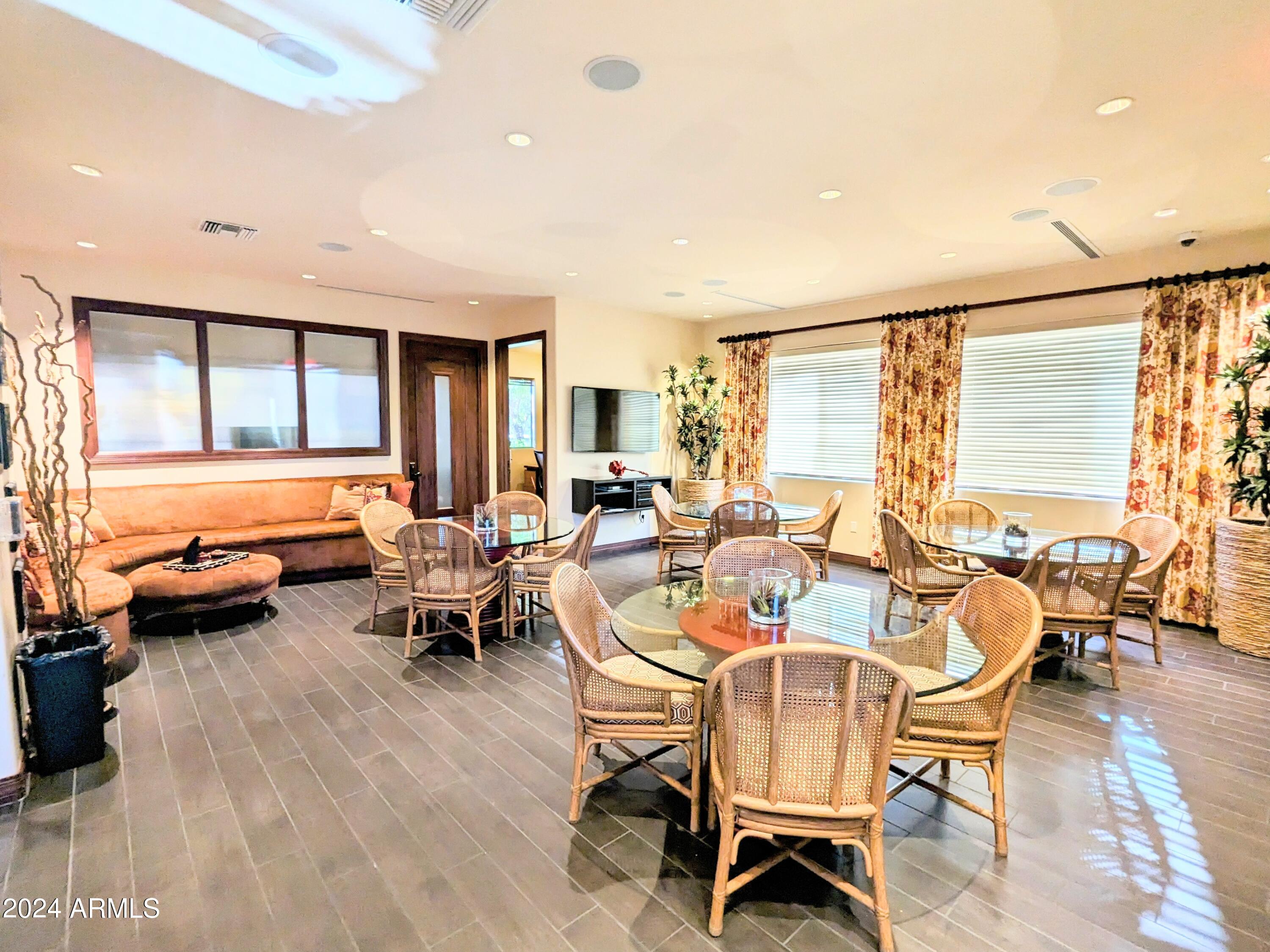 6900 E PRINCESS Drive, 1180