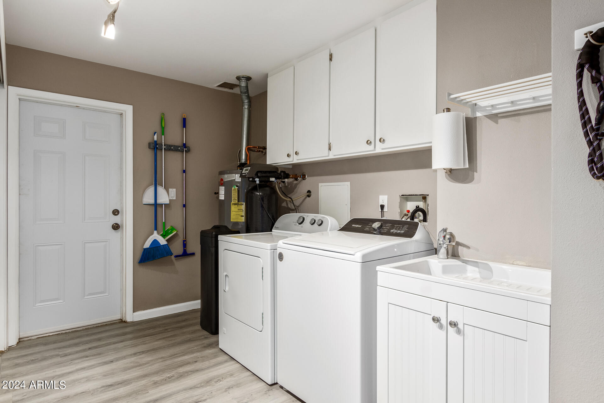 4426 S JUNIPER Street