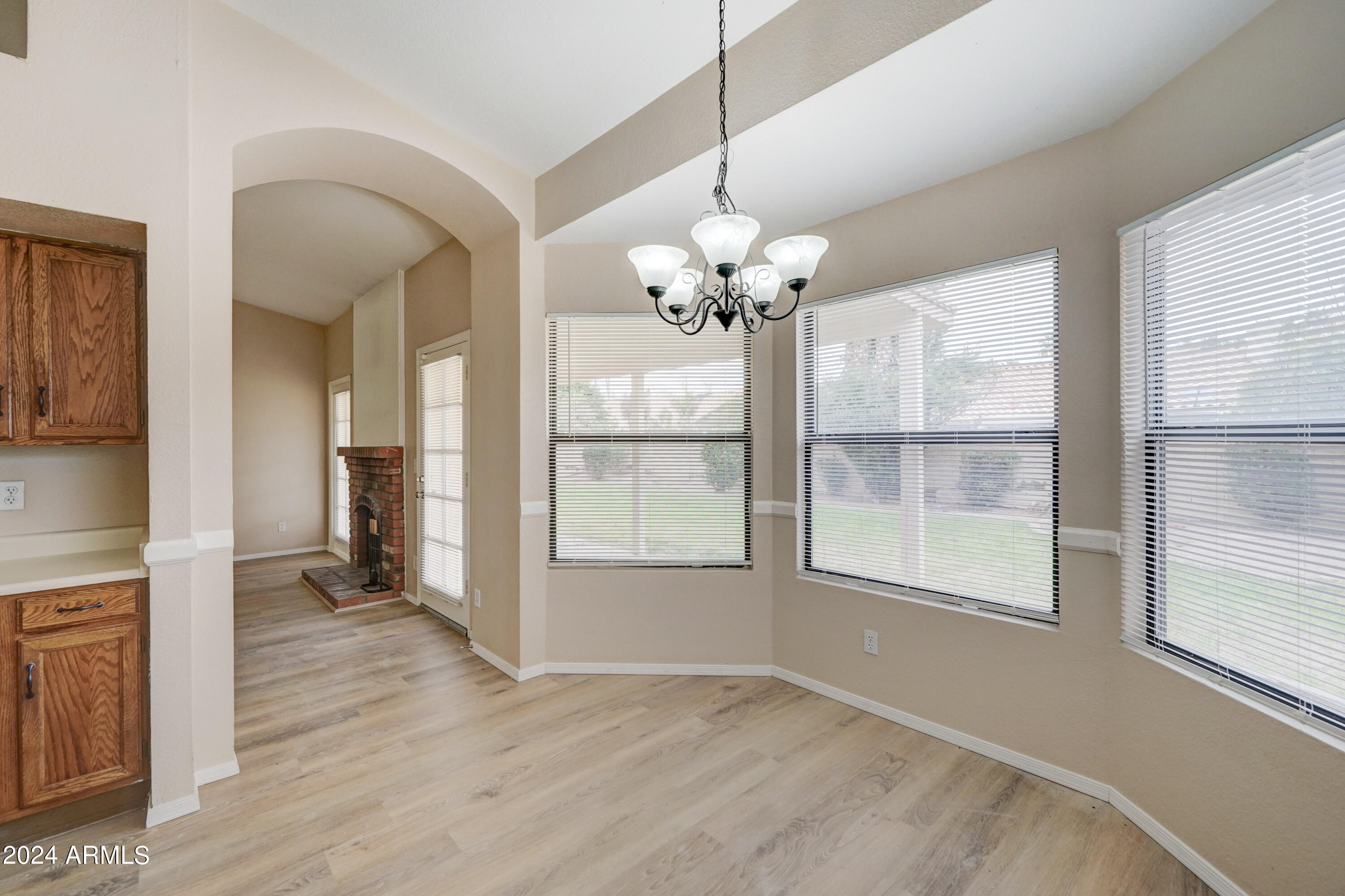 1518 W ANTIQUA Drive