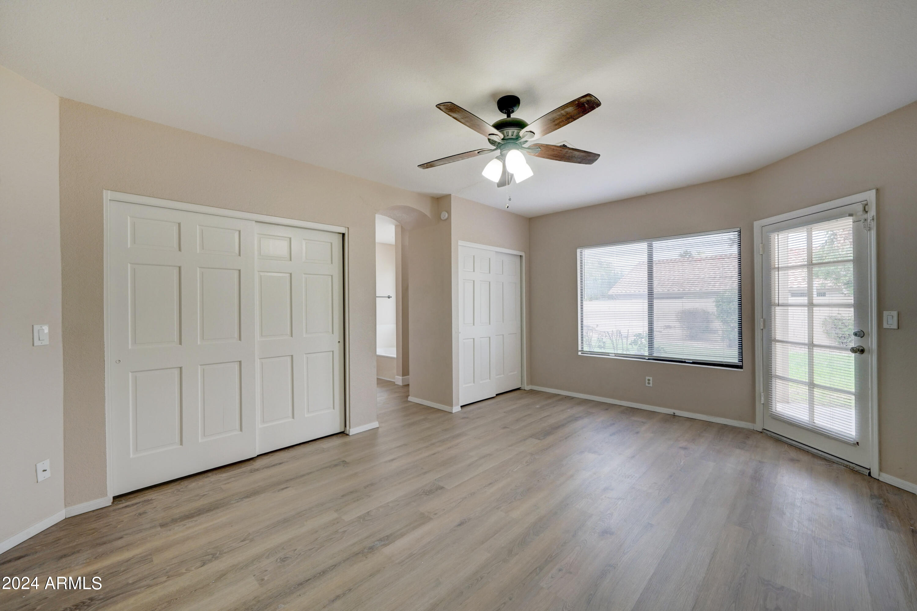 1518 W ANTIQUA Drive