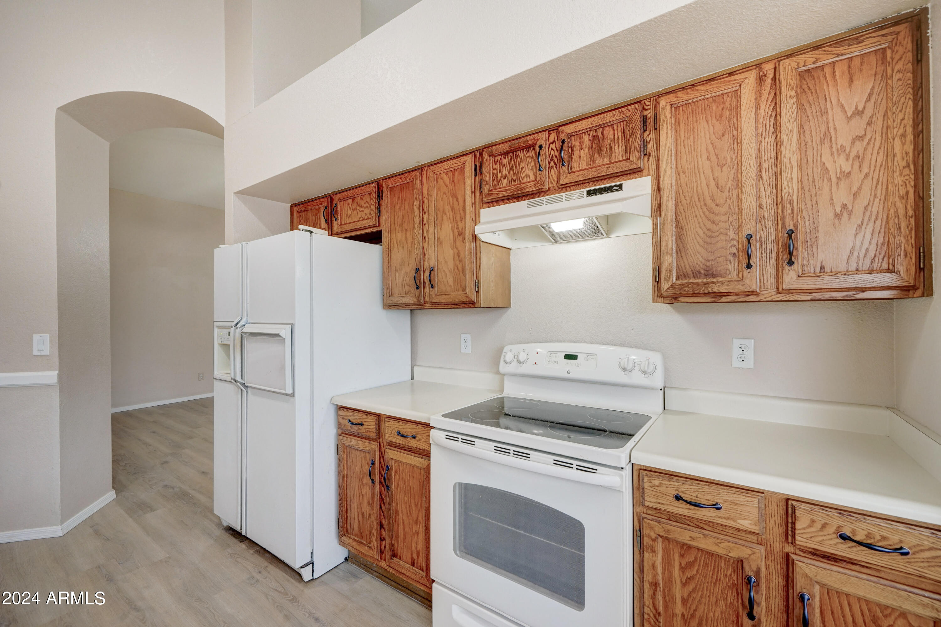 1518 W ANTIQUA Drive