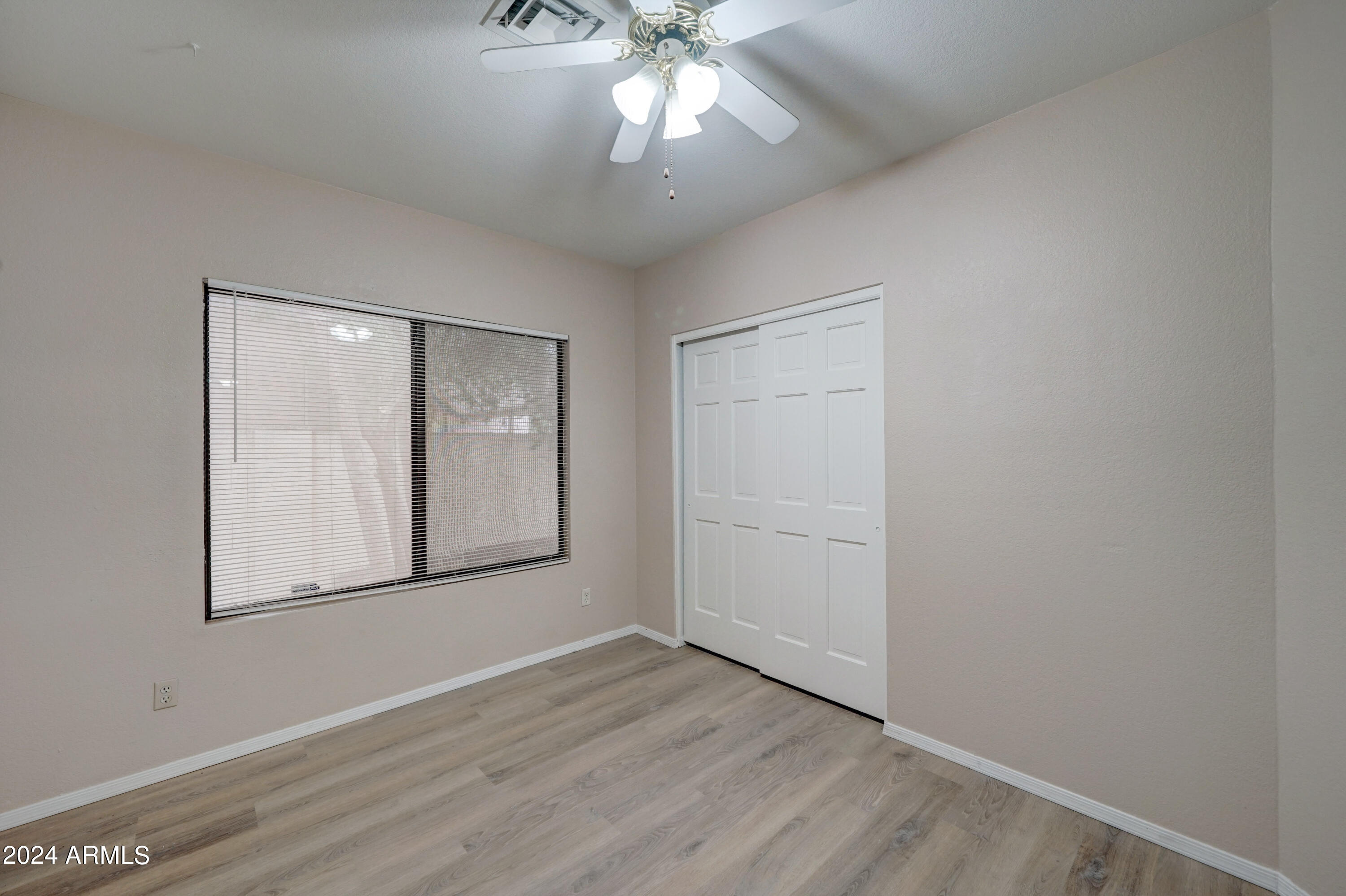 1518 W ANTIQUA Drive