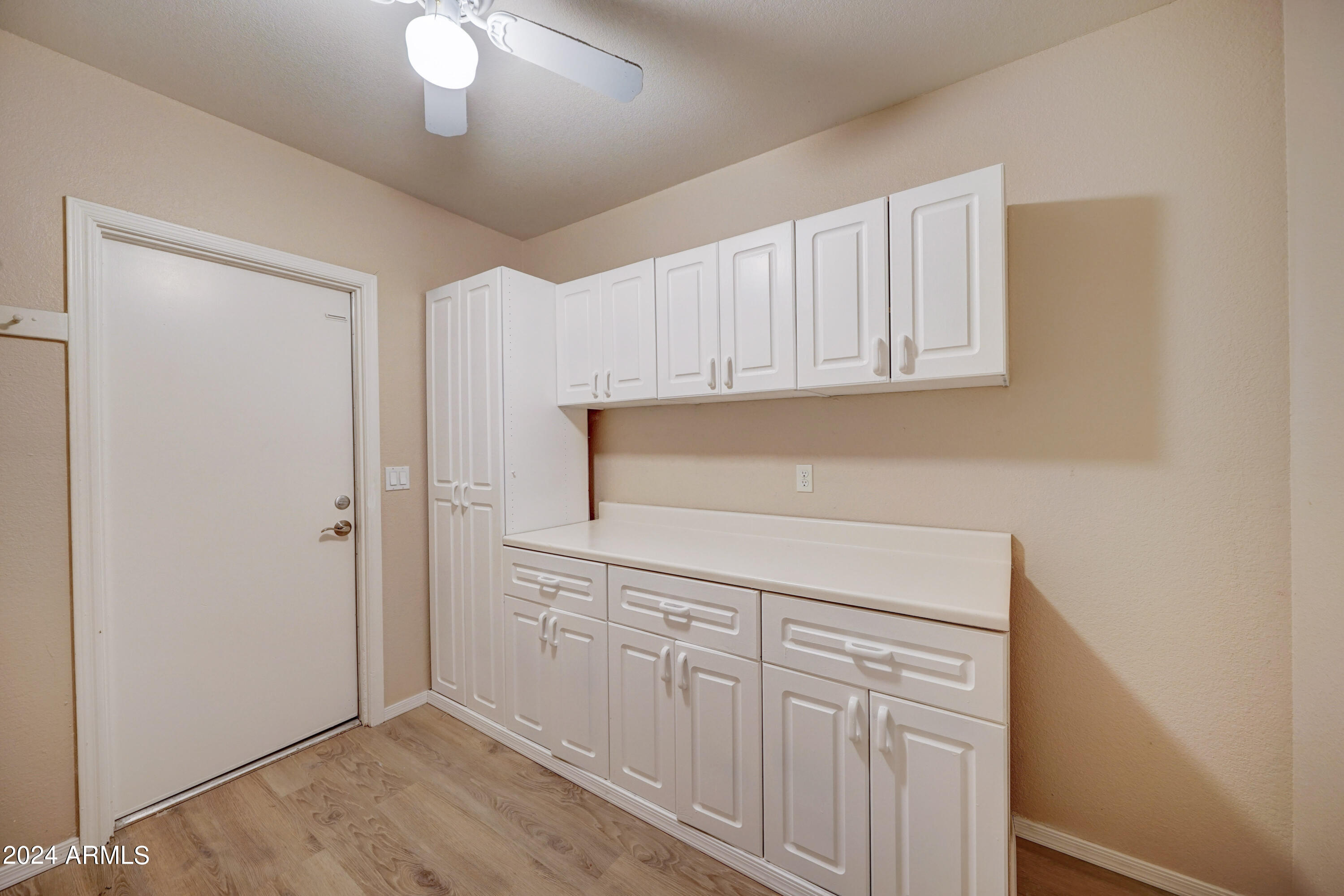 1518 W ANTIQUA Drive