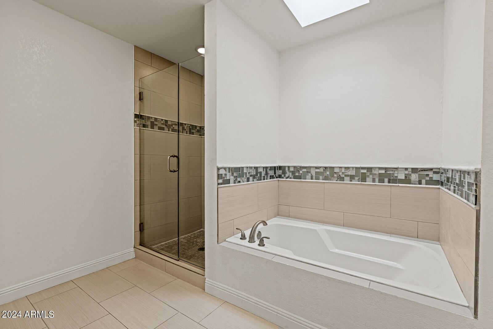 8195 E DEL MARINO Drive