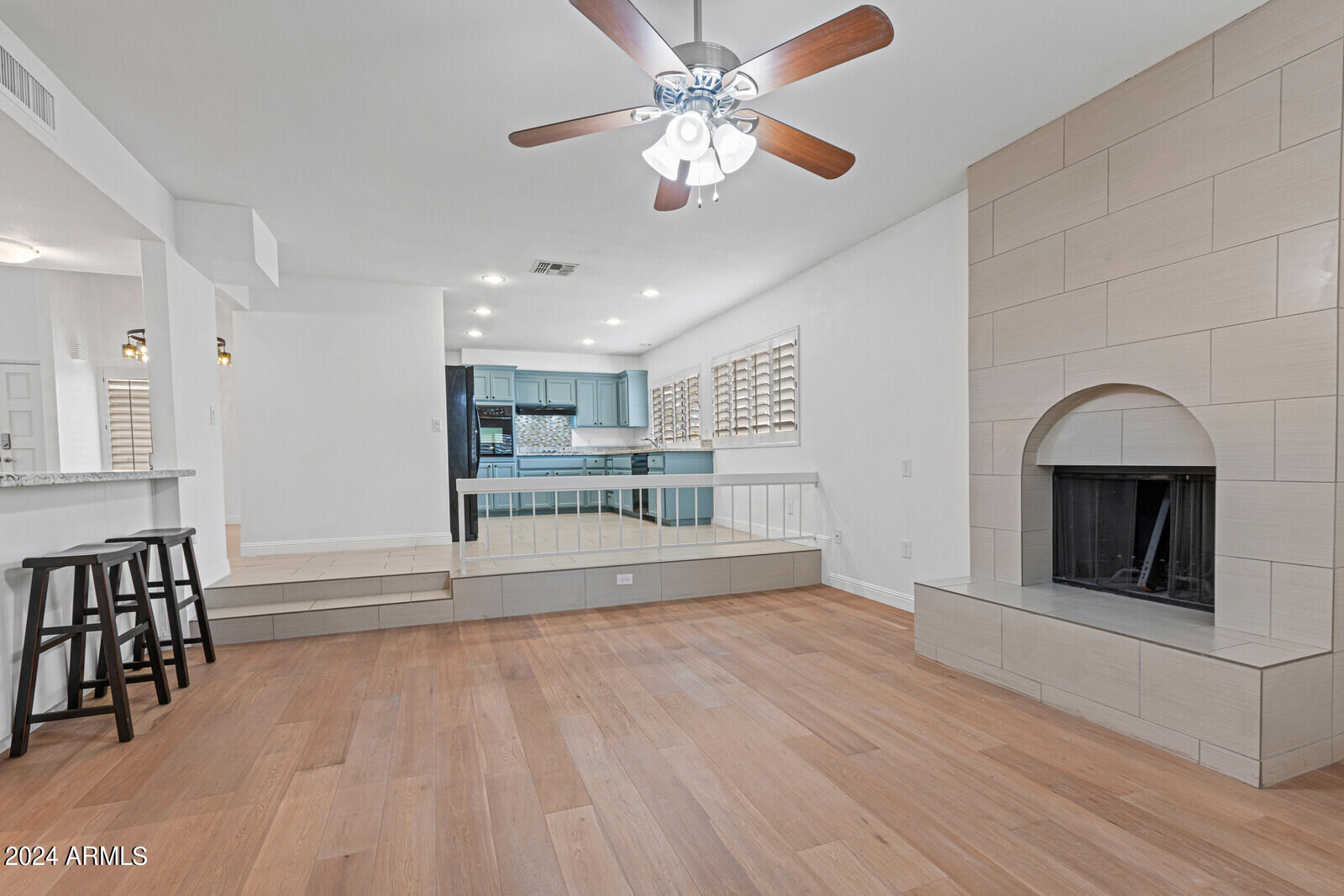 8195 E DEL MARINO Drive