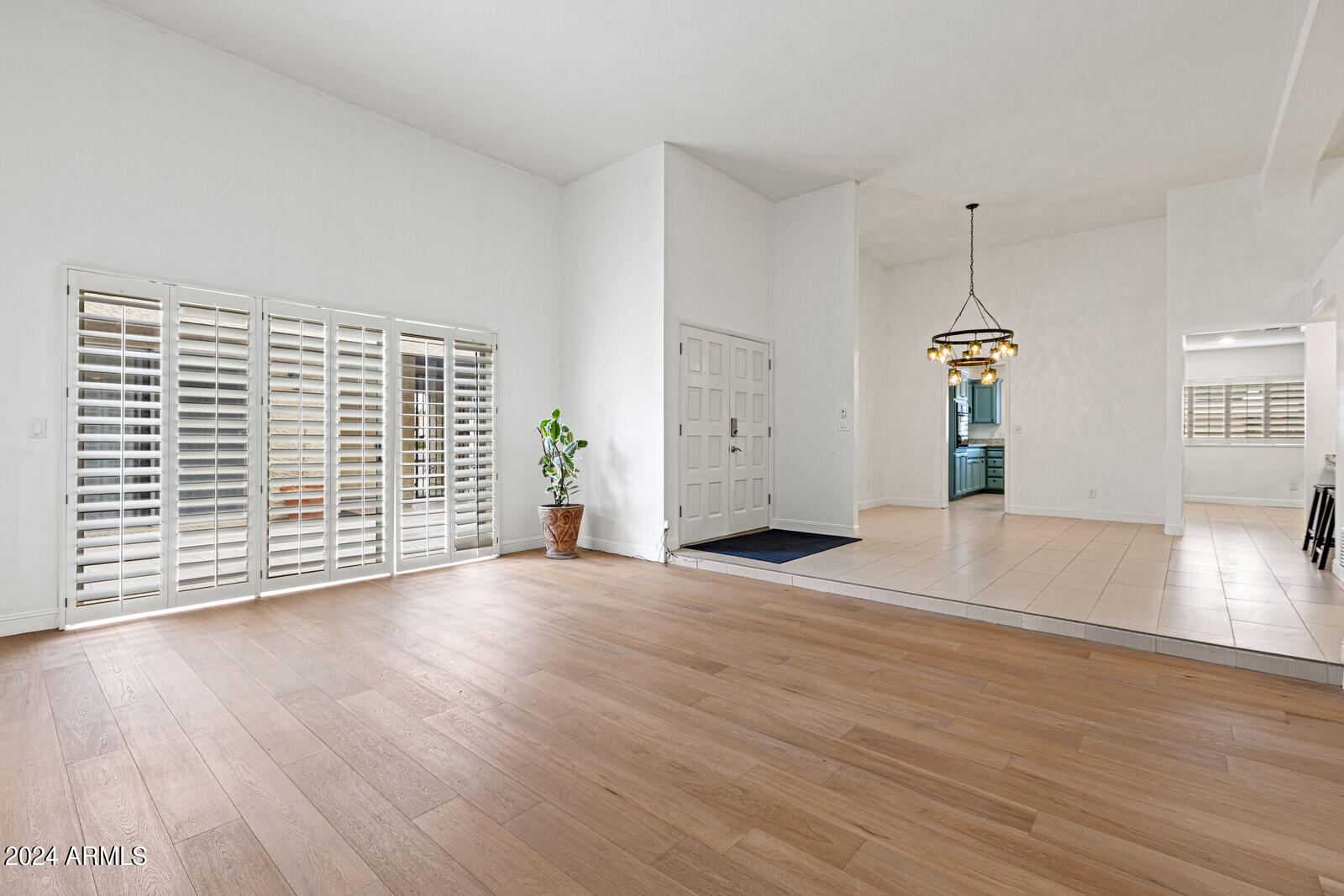 8195 E DEL MARINO Drive