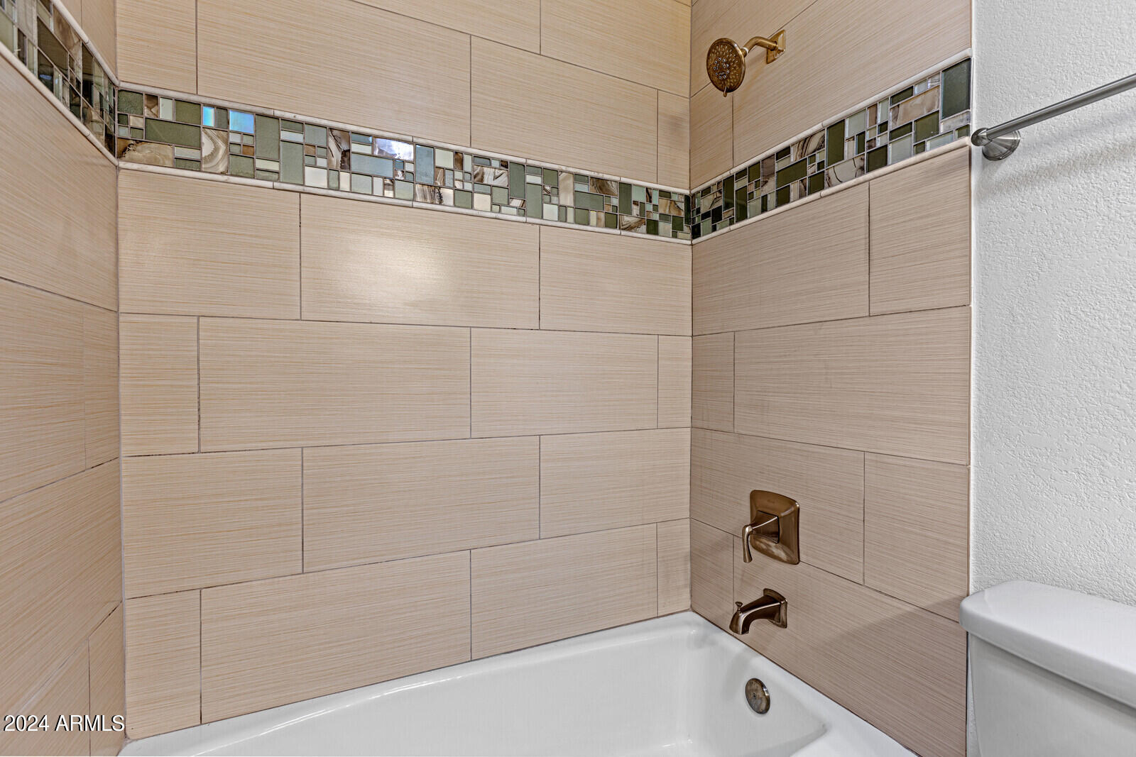 8195 E DEL MARINO Drive