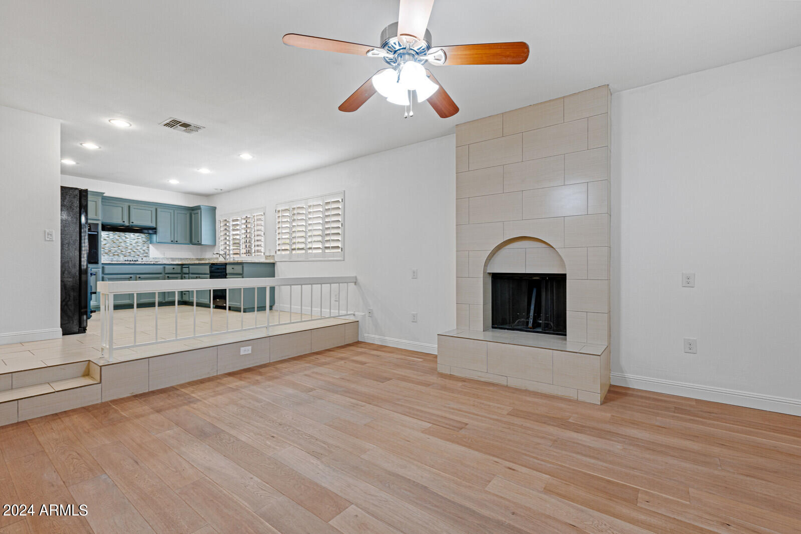 8195 E DEL MARINO Drive