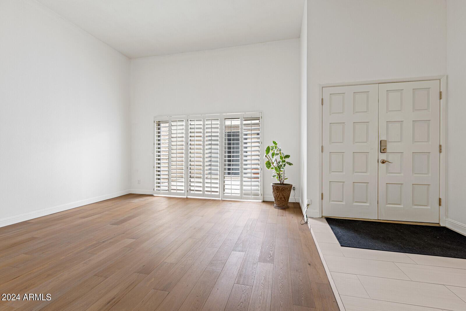 8195 E DEL MARINO Drive