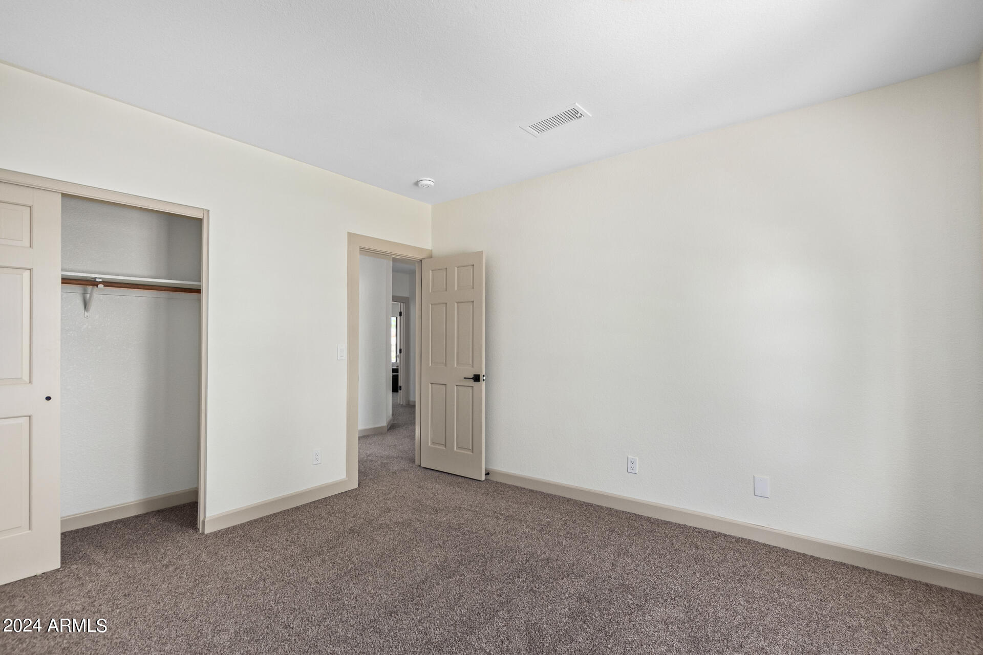 1854 E GREENTREE Drive