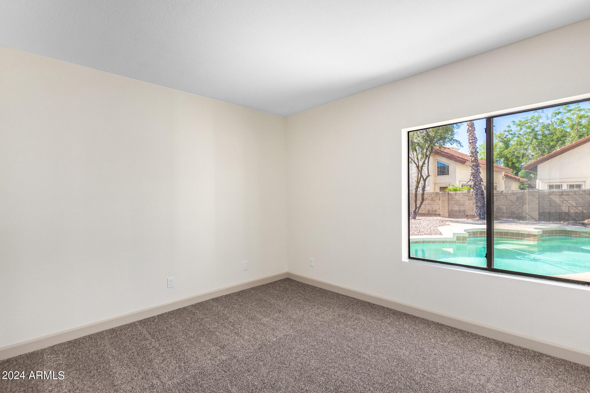 1854 E GREENTREE Drive