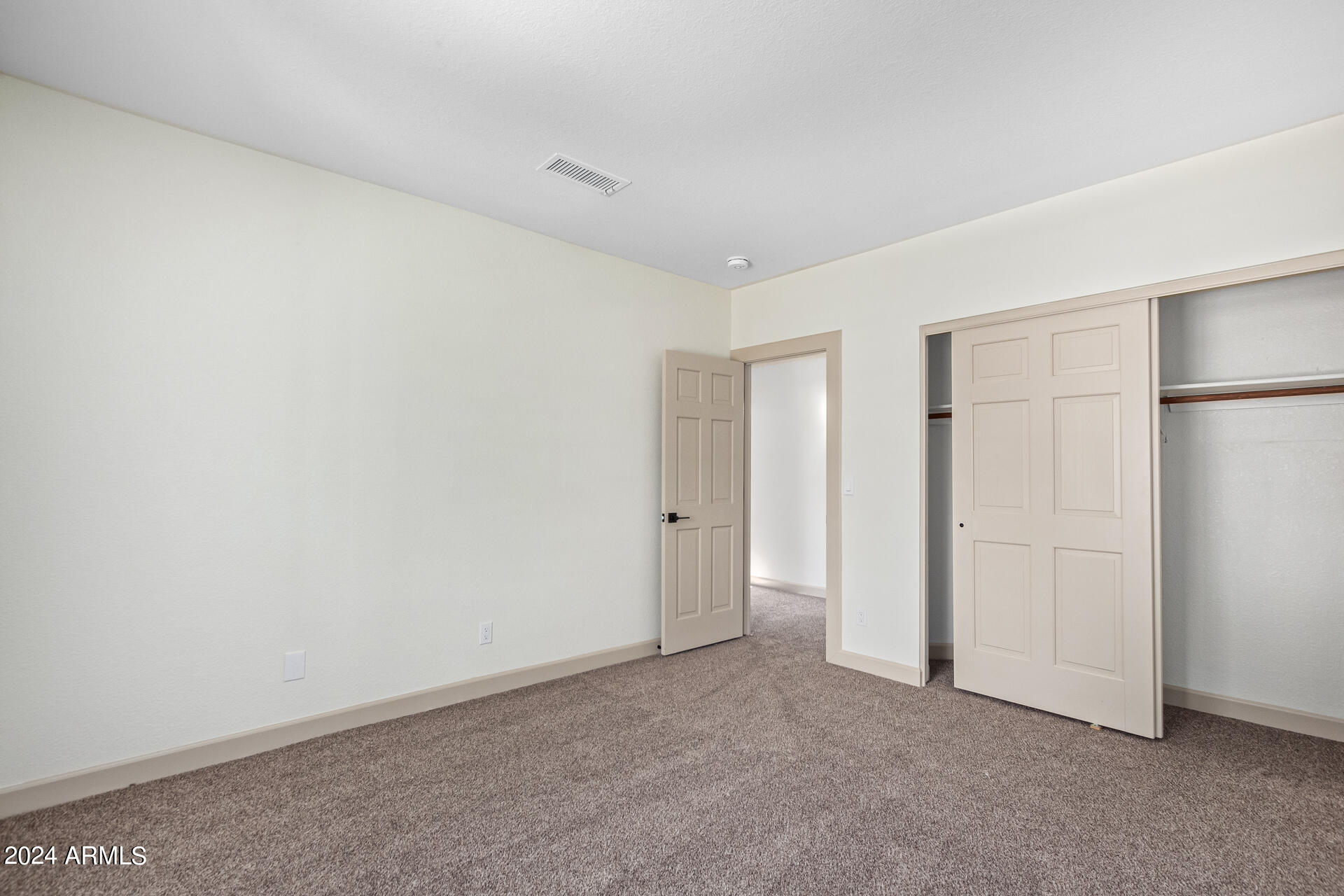 1854 E GREENTREE Drive