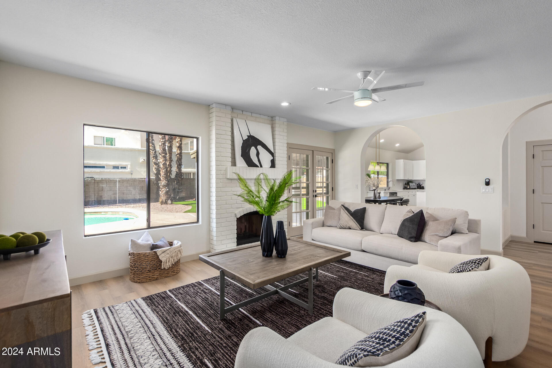 1854 E GREENTREE Drive