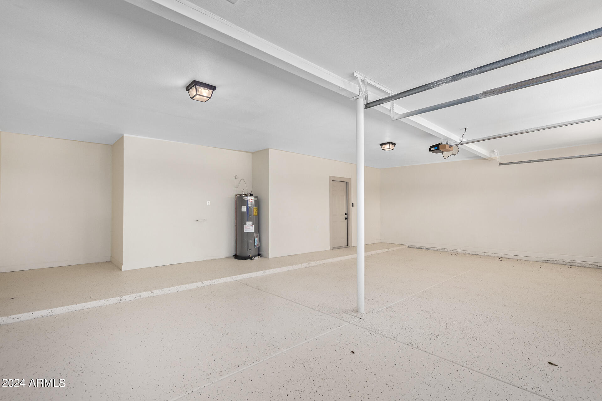 1854 E GREENTREE Drive