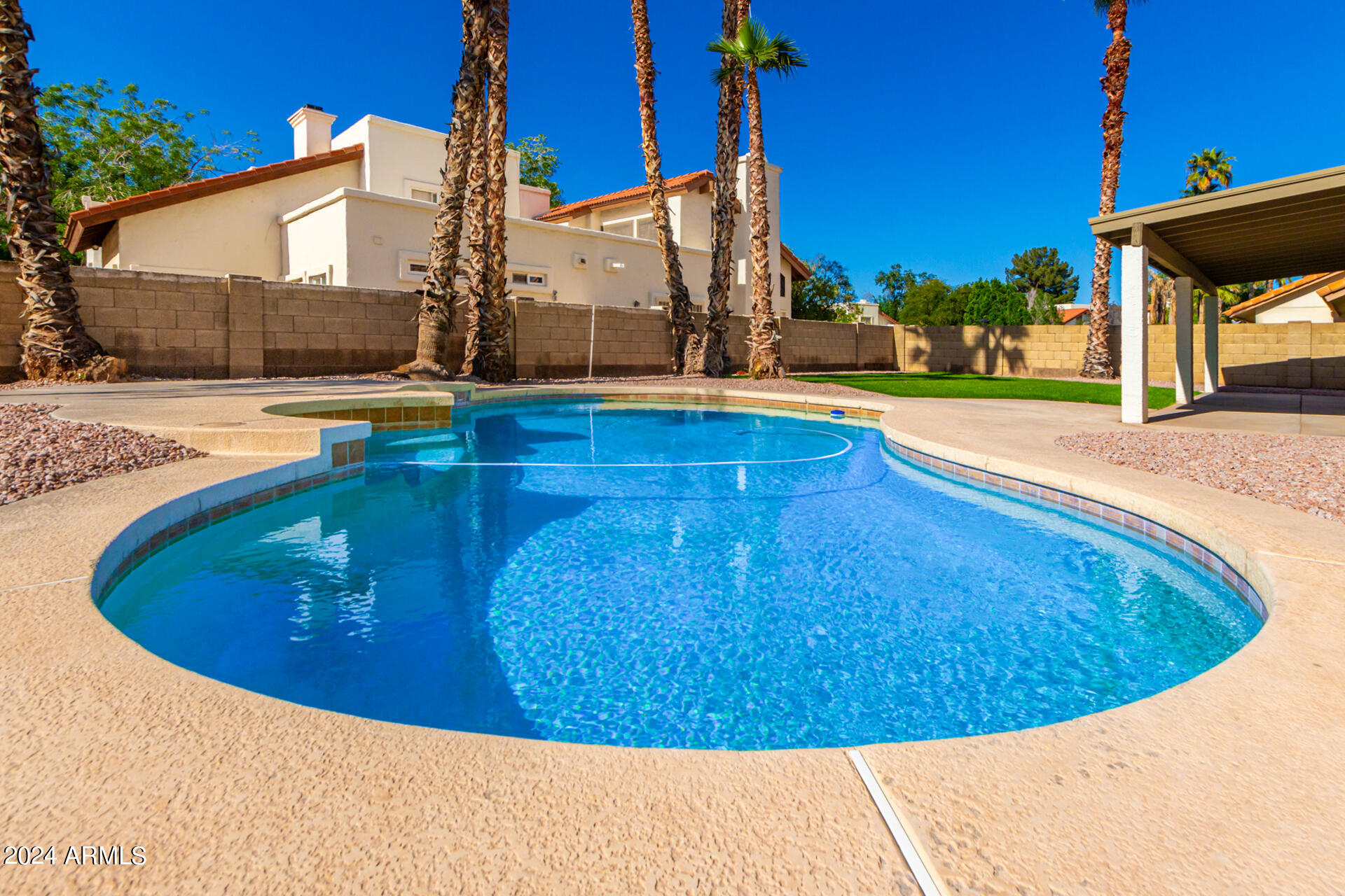 1854 E GREENTREE Drive