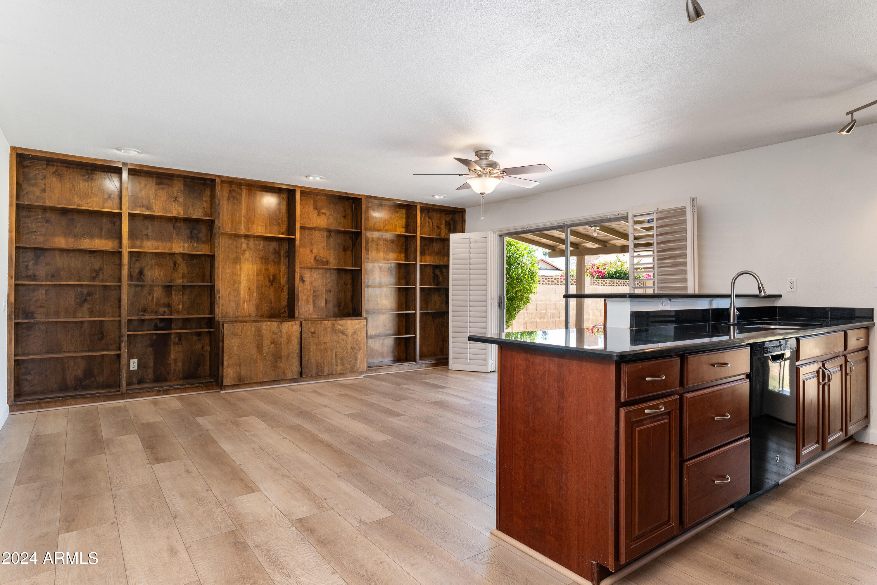 1507 E PALMCROFT Drive