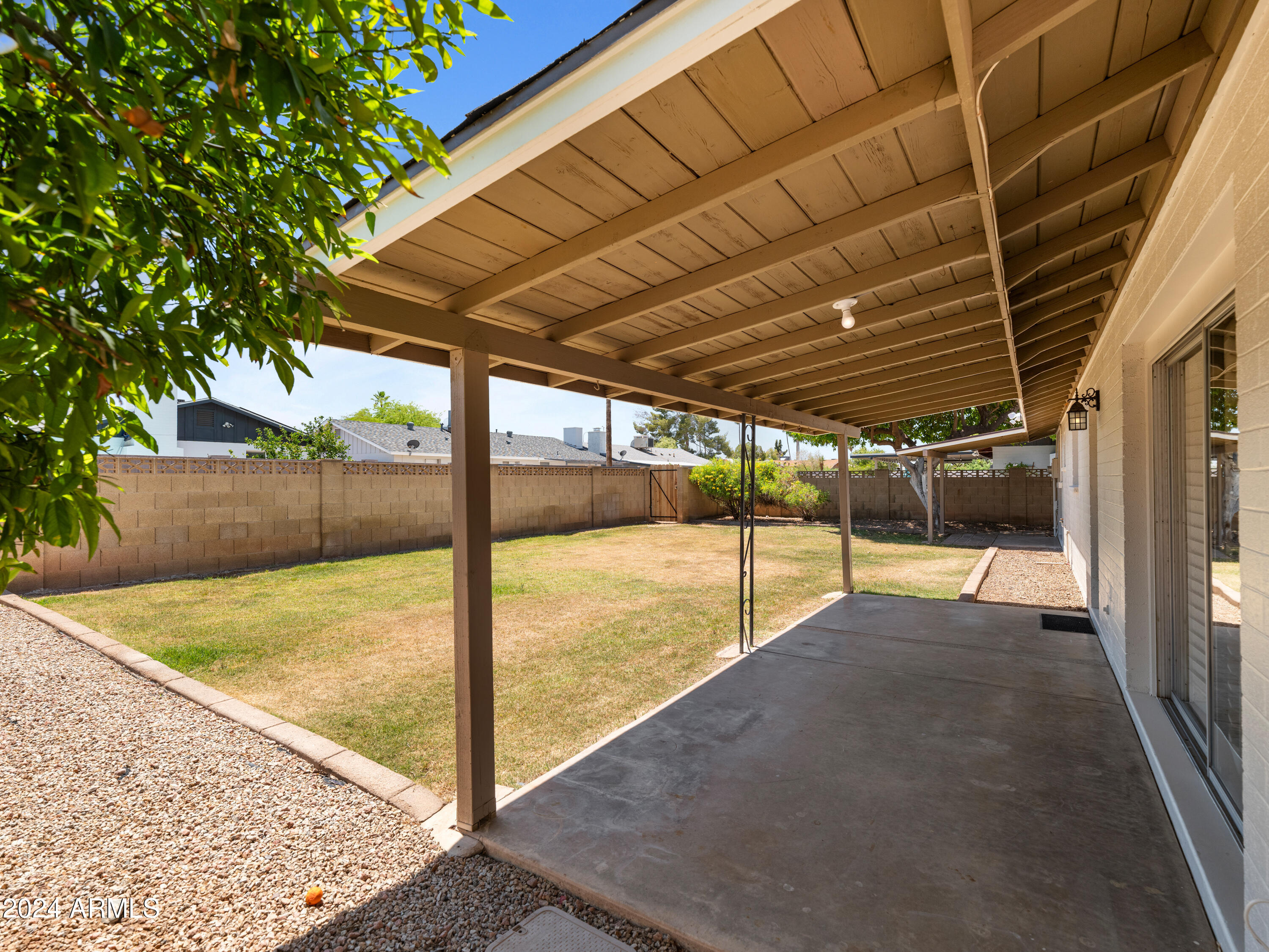 1507 E PALMCROFT Drive