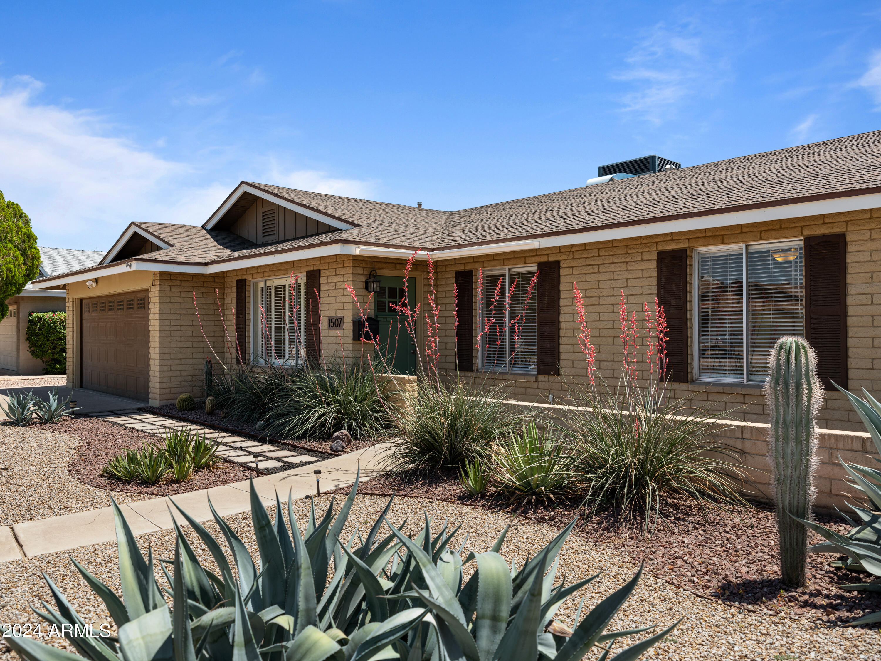 1507 E PALMCROFT Drive