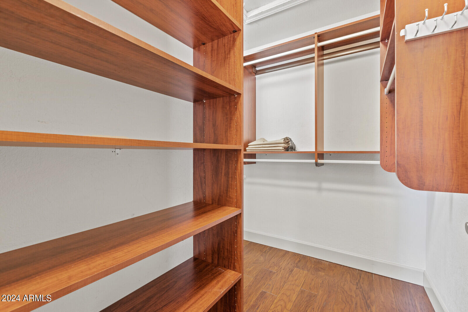 6604 W MESCAL Street