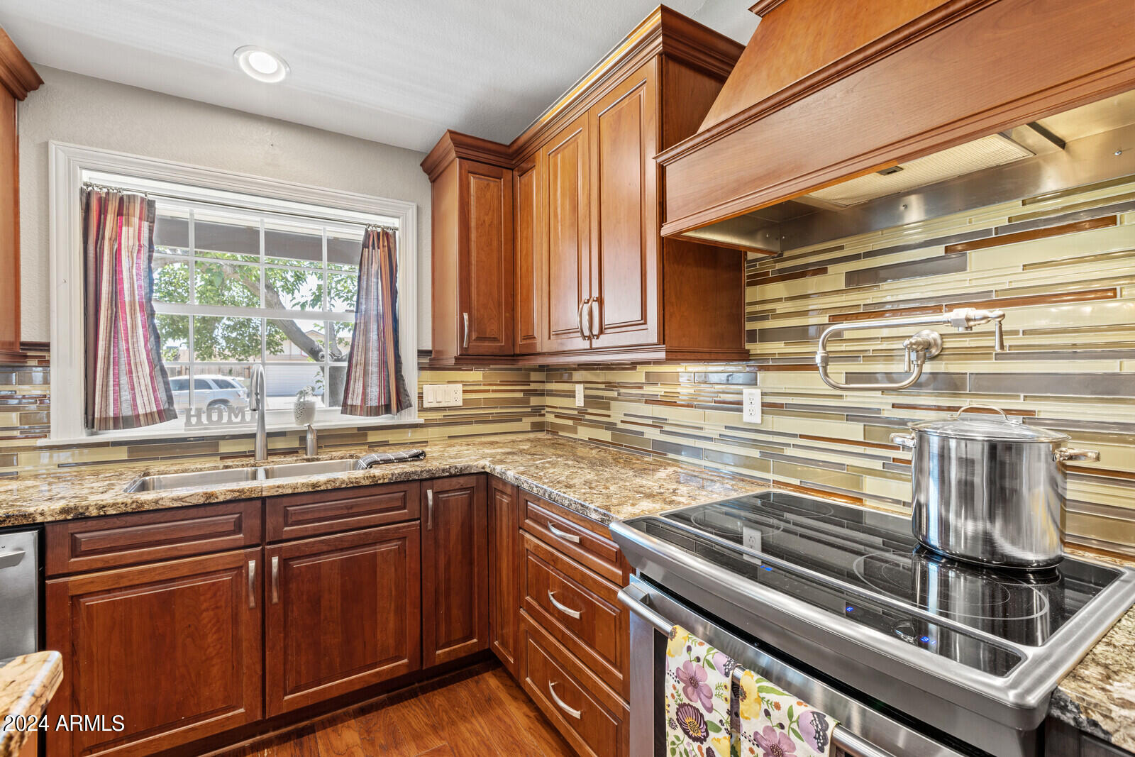 6604 W MESCAL Street