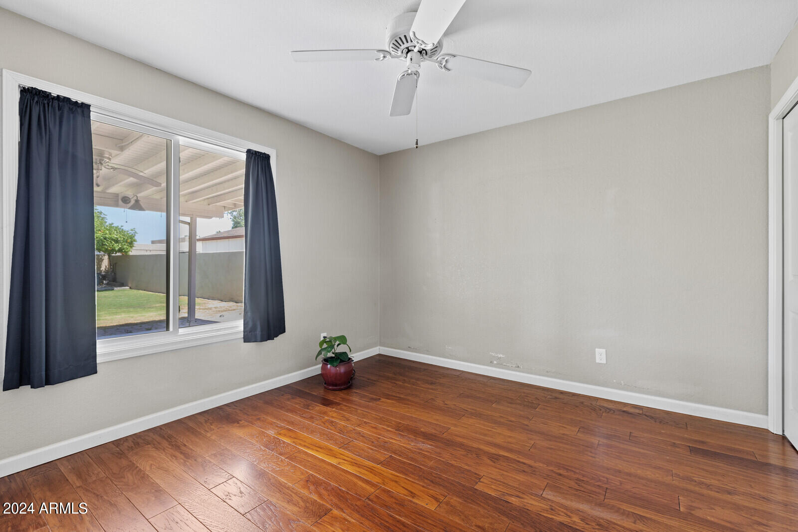 6604 W MESCAL Street