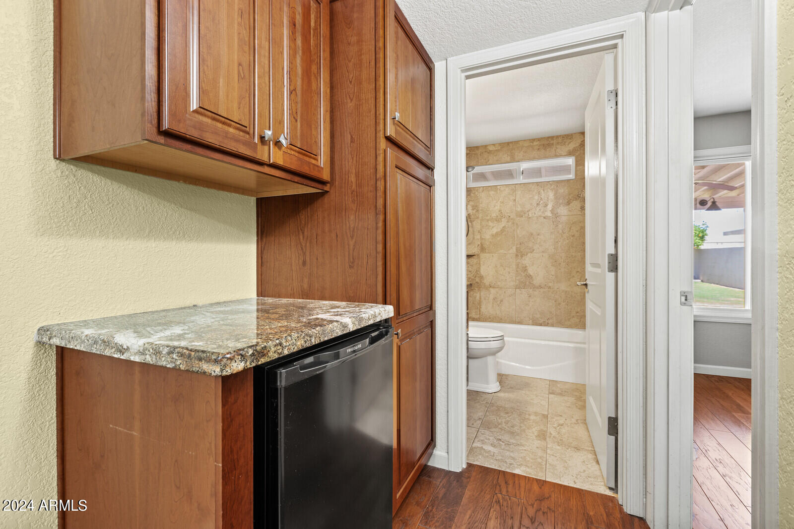 6604 W MESCAL Street