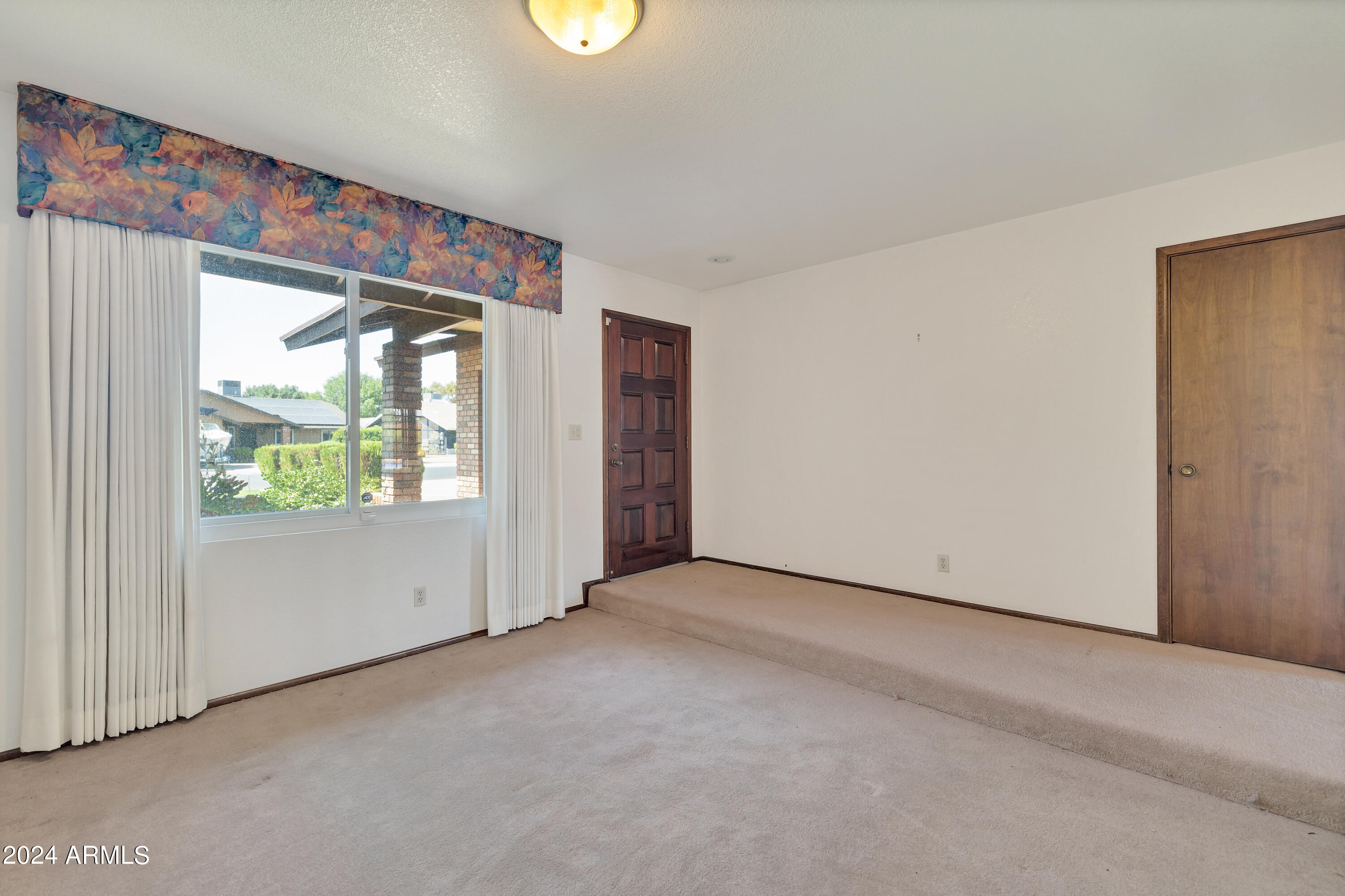 214 E AVENIDA SIERRA MADRE