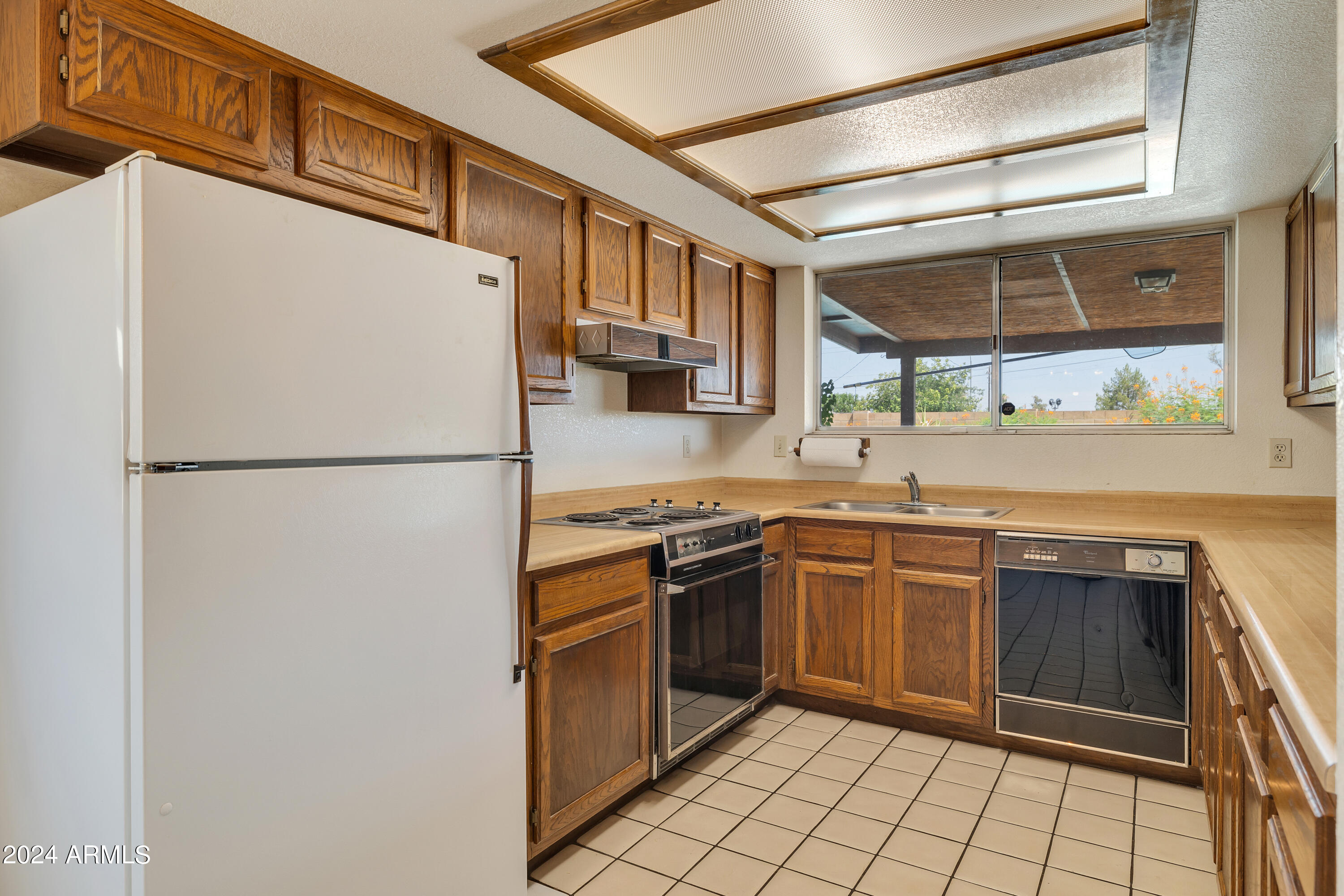 214 E AVENIDA SIERRA MADRE