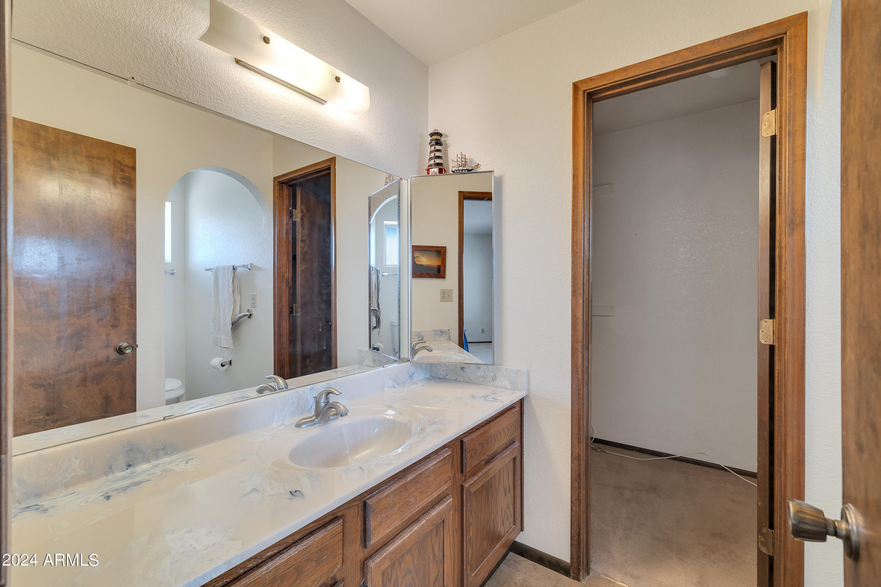 214 E AVENIDA SIERRA MADRE