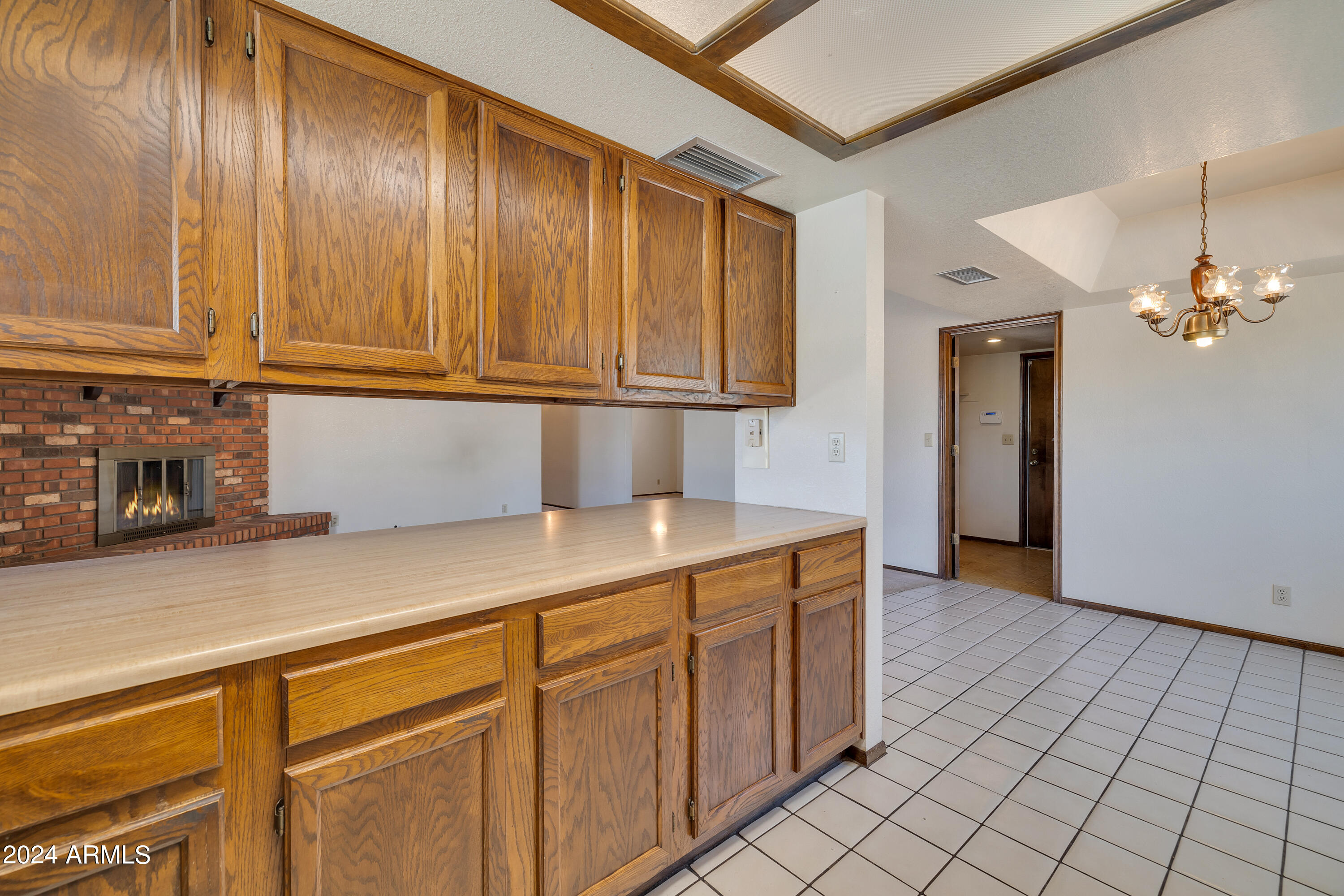 214 E AVENIDA SIERRA MADRE