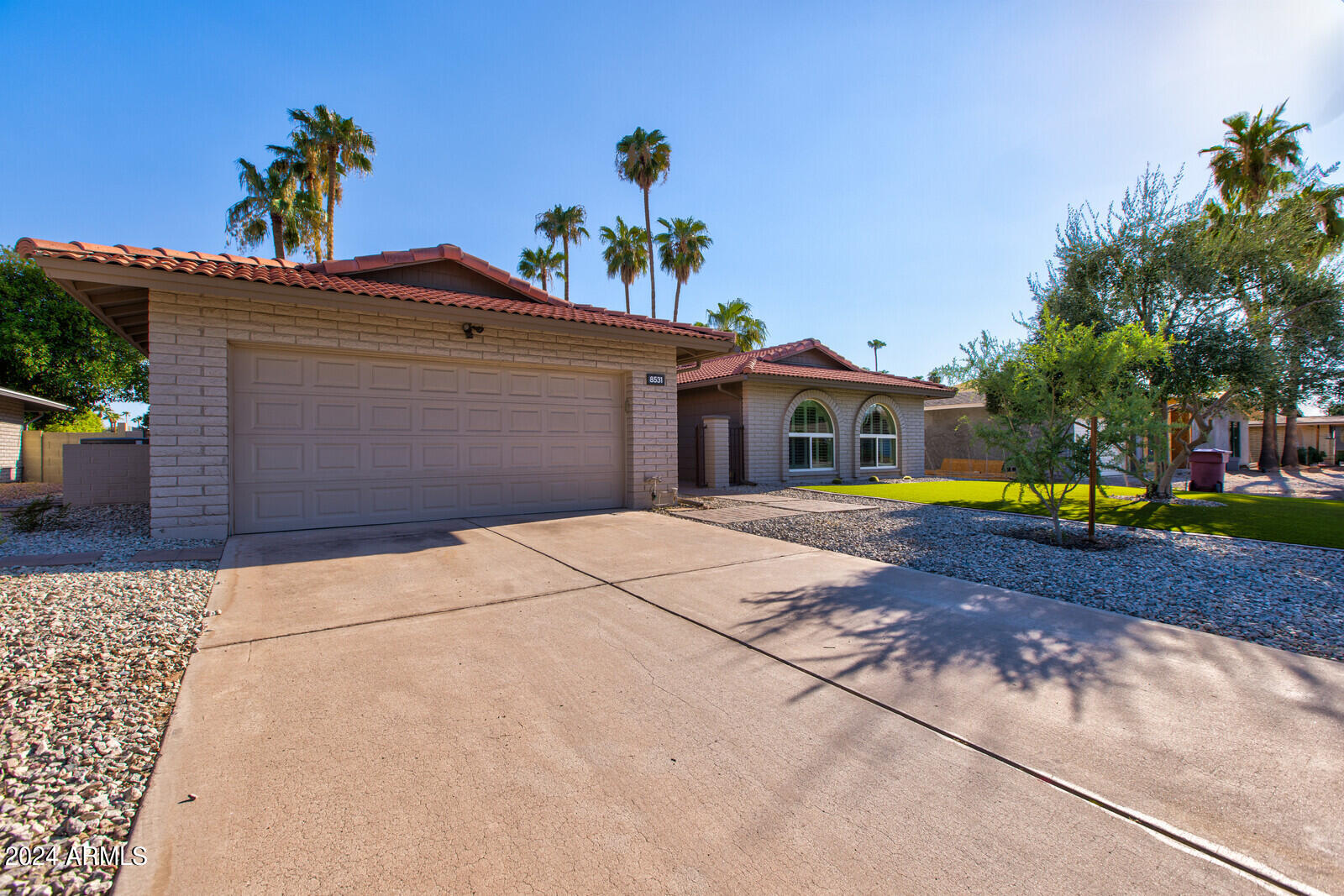 8531 E VIA DE LOS LIBROS