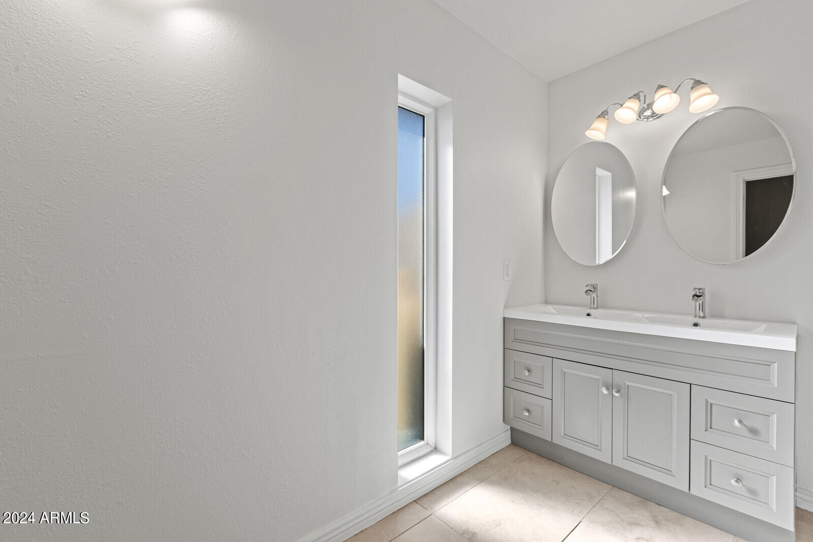 8531 E VIA DE LOS LIBROS