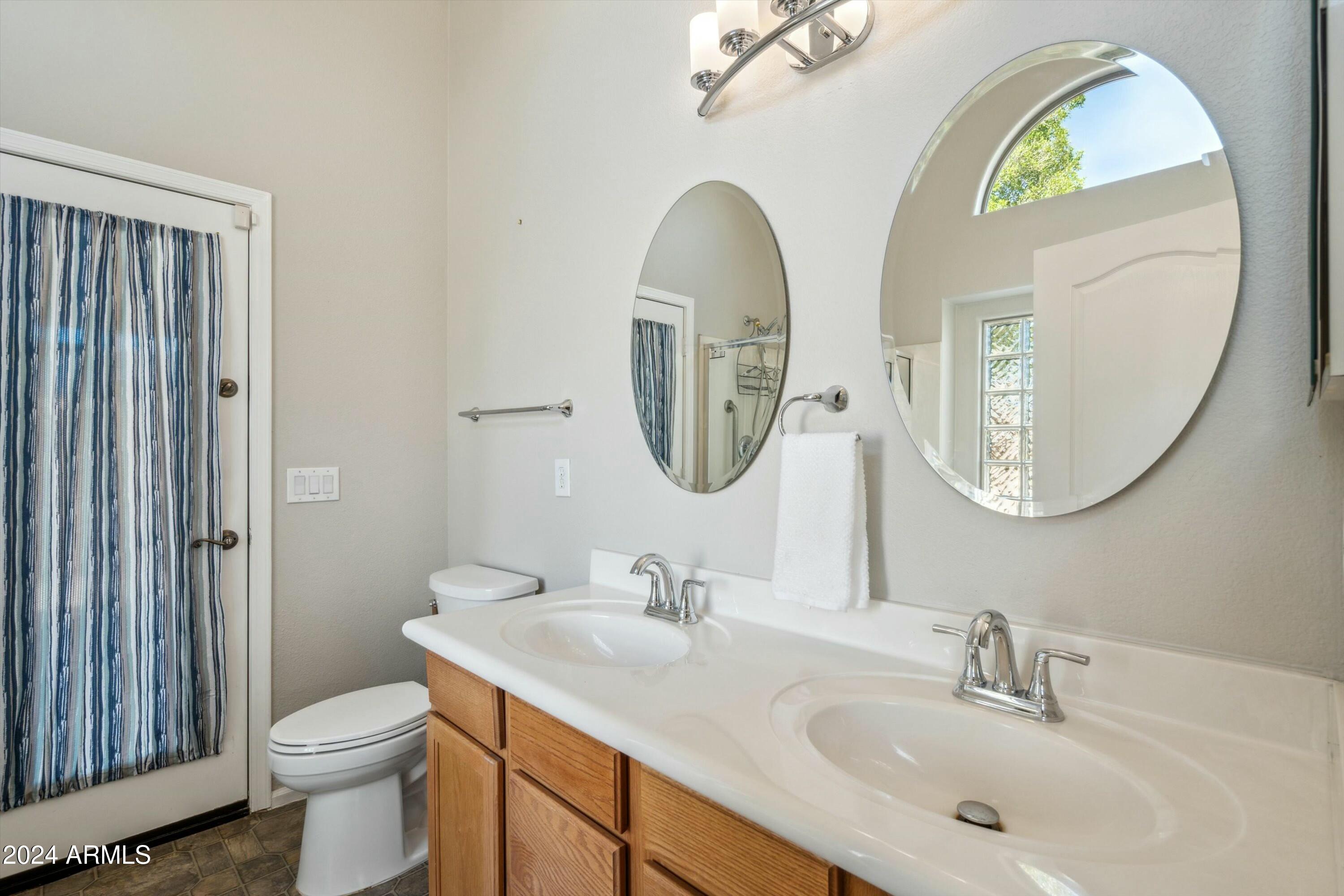 15872 W LATHAM Street