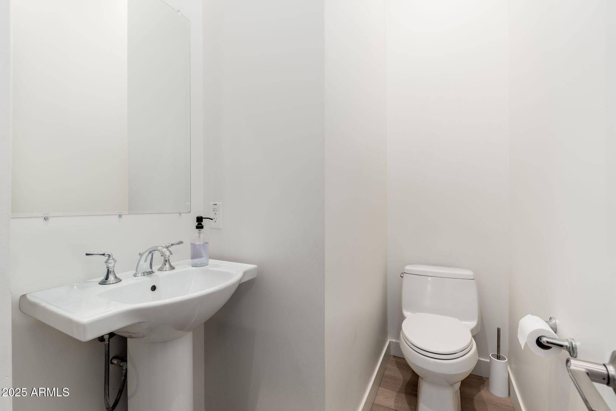 4438 N 27TH Street, 24