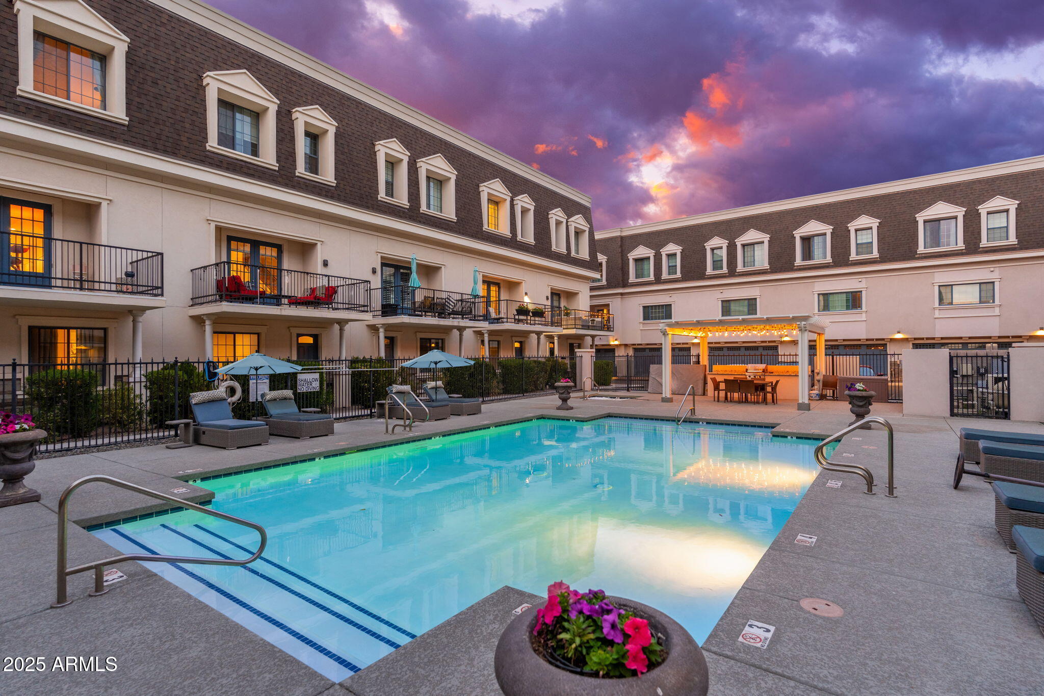 4438 N 27TH Street, 24